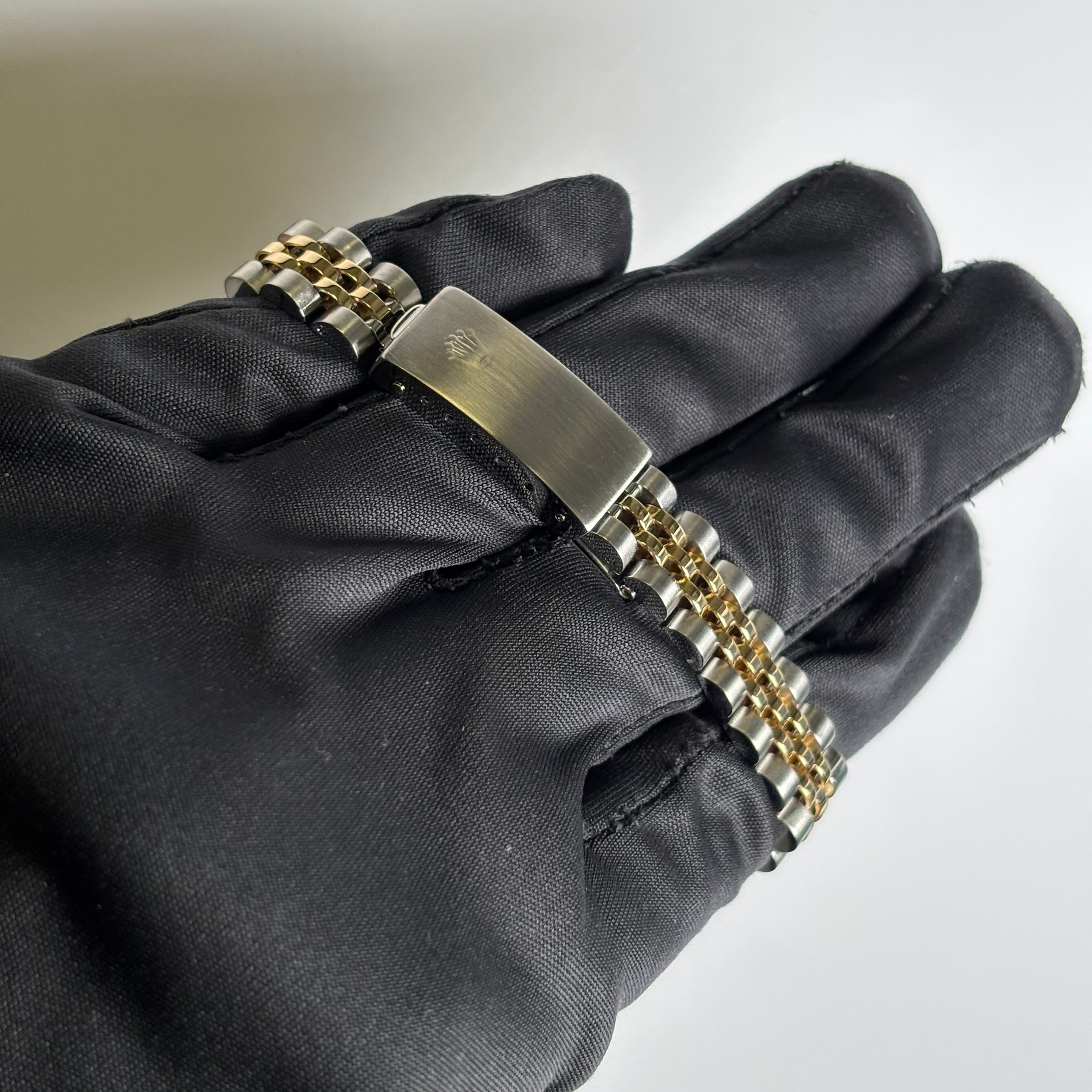 Rolex Datejust 26mm MOP Dial Watch Ref# 69173 - Happy Jewelers Fine Jewelry Lifetime Warranty