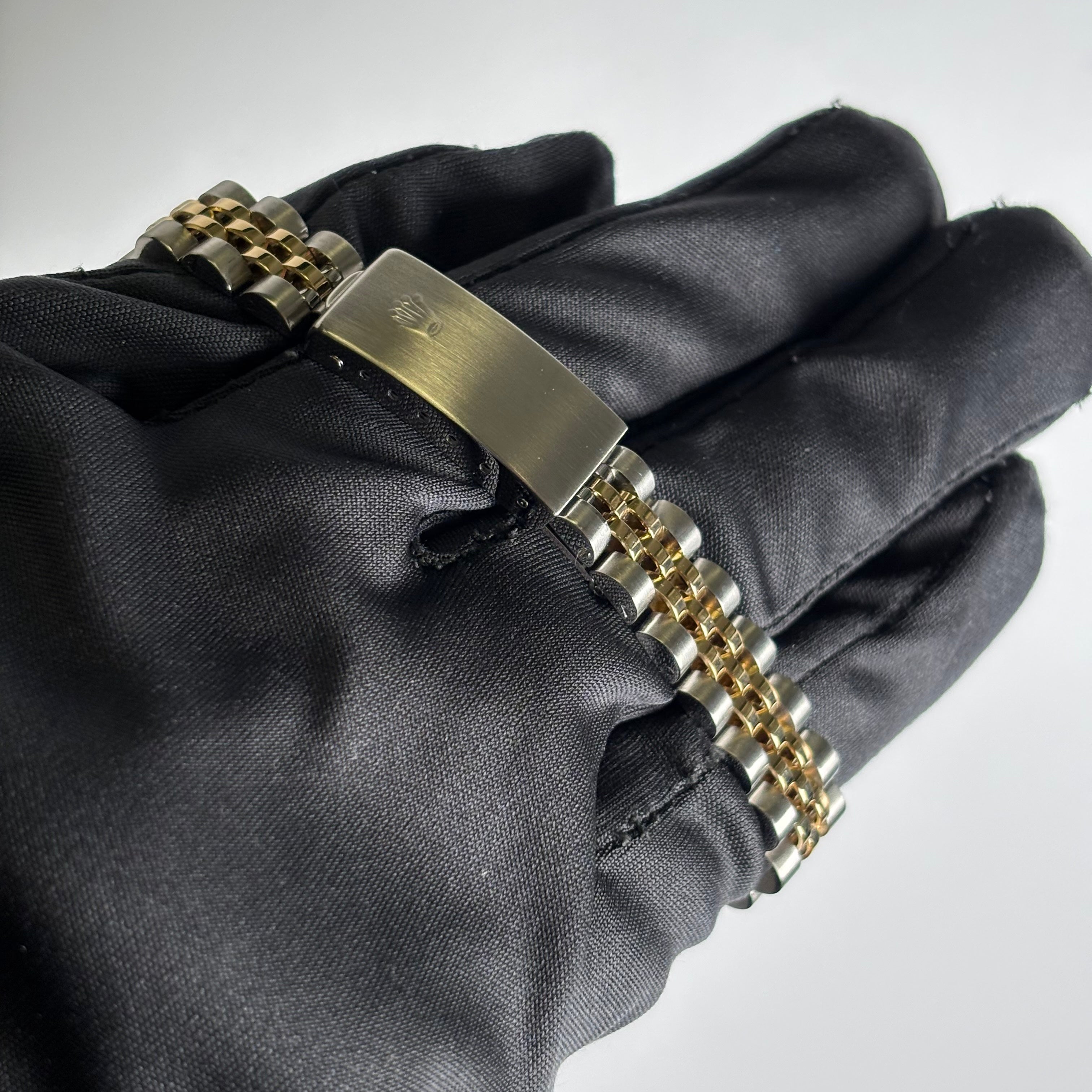 Rolex Datejust 26mm MOP Dial Watch Ref# 69173 - Happy Jewelers Fine Jewelry Lifetime Warranty