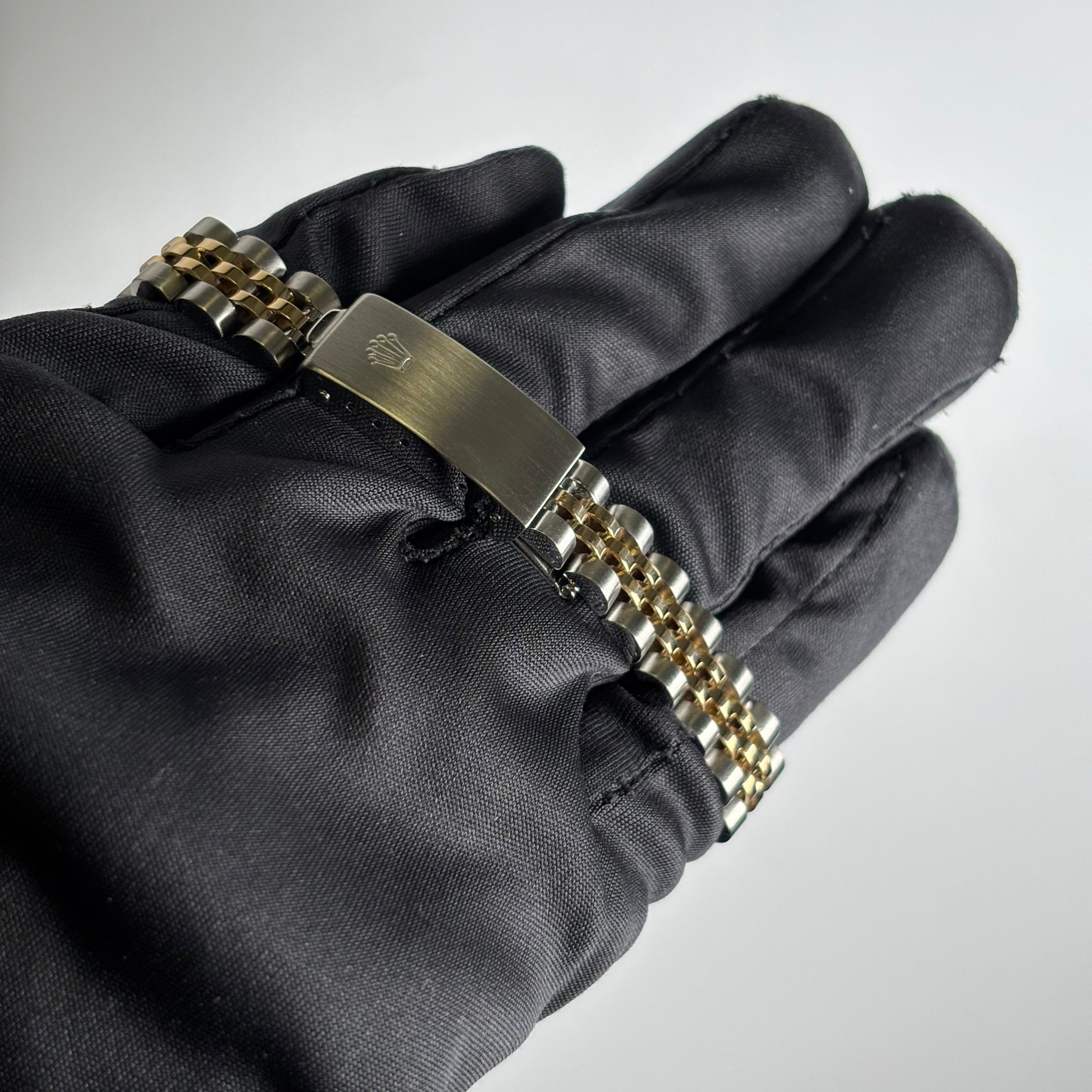 Rolex Datejust 26mm Black Dial Watch Ref# 69173 - Happy Jewelers Fine Jewelry Lifetime Warranty