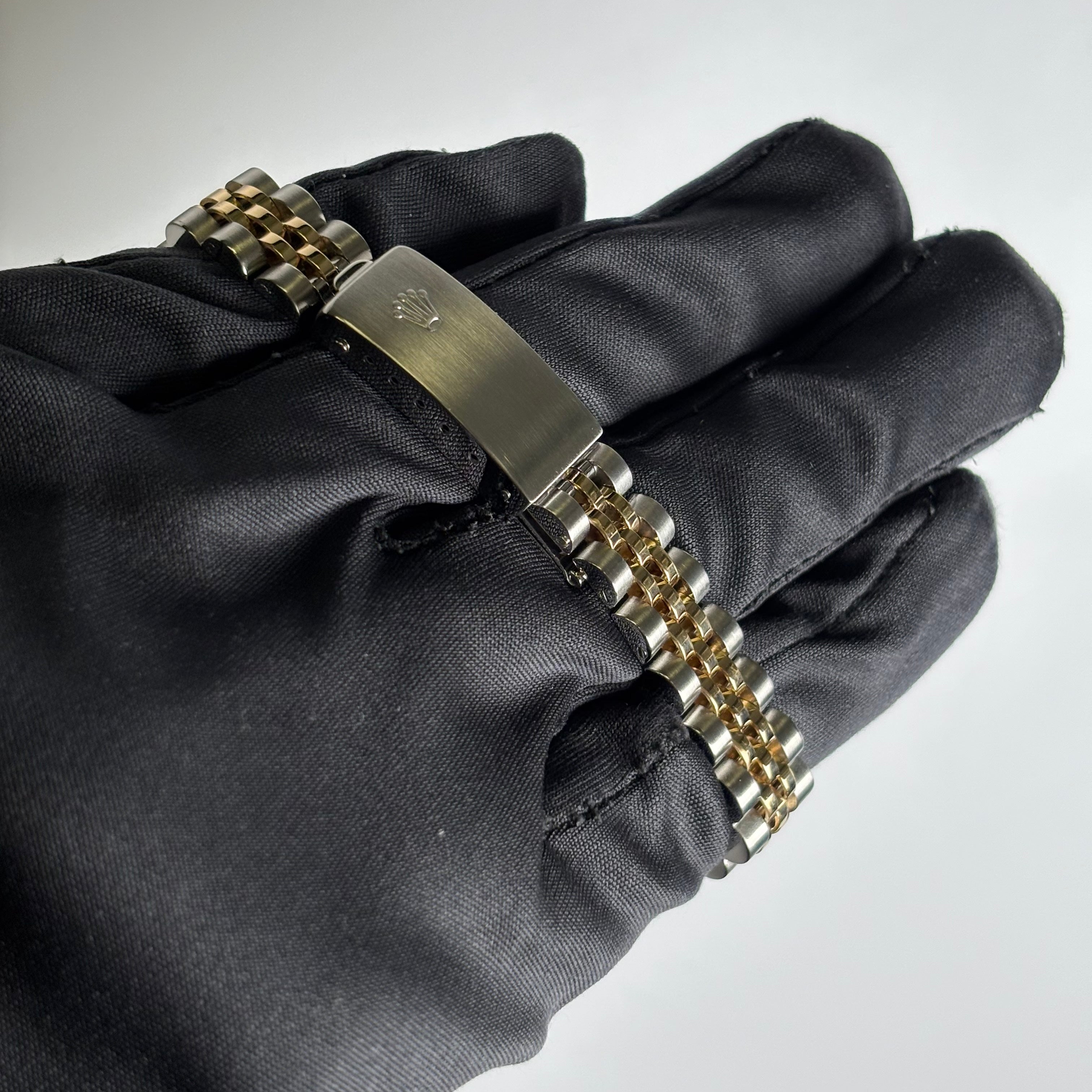 Rolex Datejust 26mm MOP Dial Watch Ref# 69173 - Happy Jewelers Fine Jewelry Lifetime Warranty