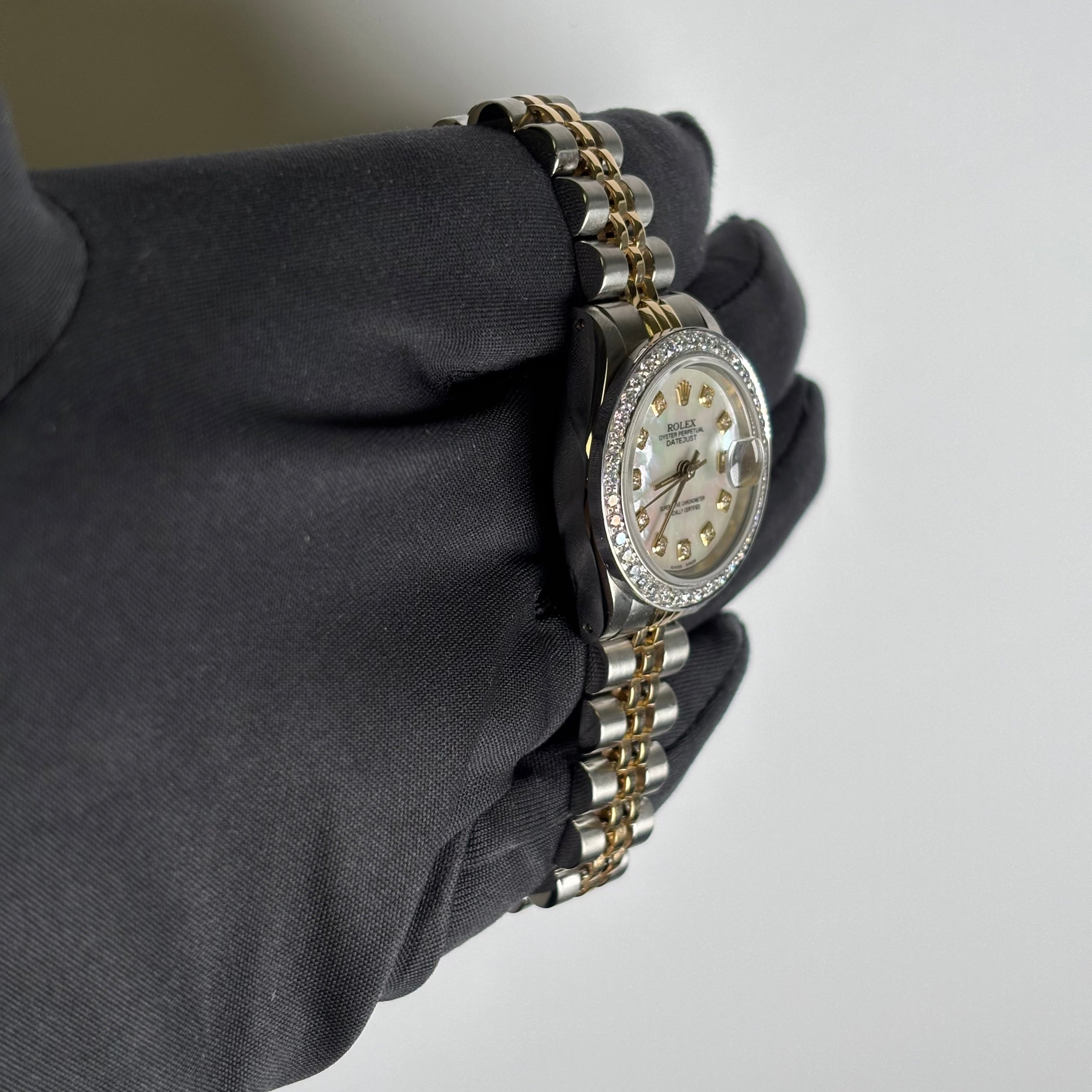 Rolex Datejust 26mm MOP Dial Watch Ref# 69173 - Happy Jewelers Fine Jewelry Lifetime Warranty