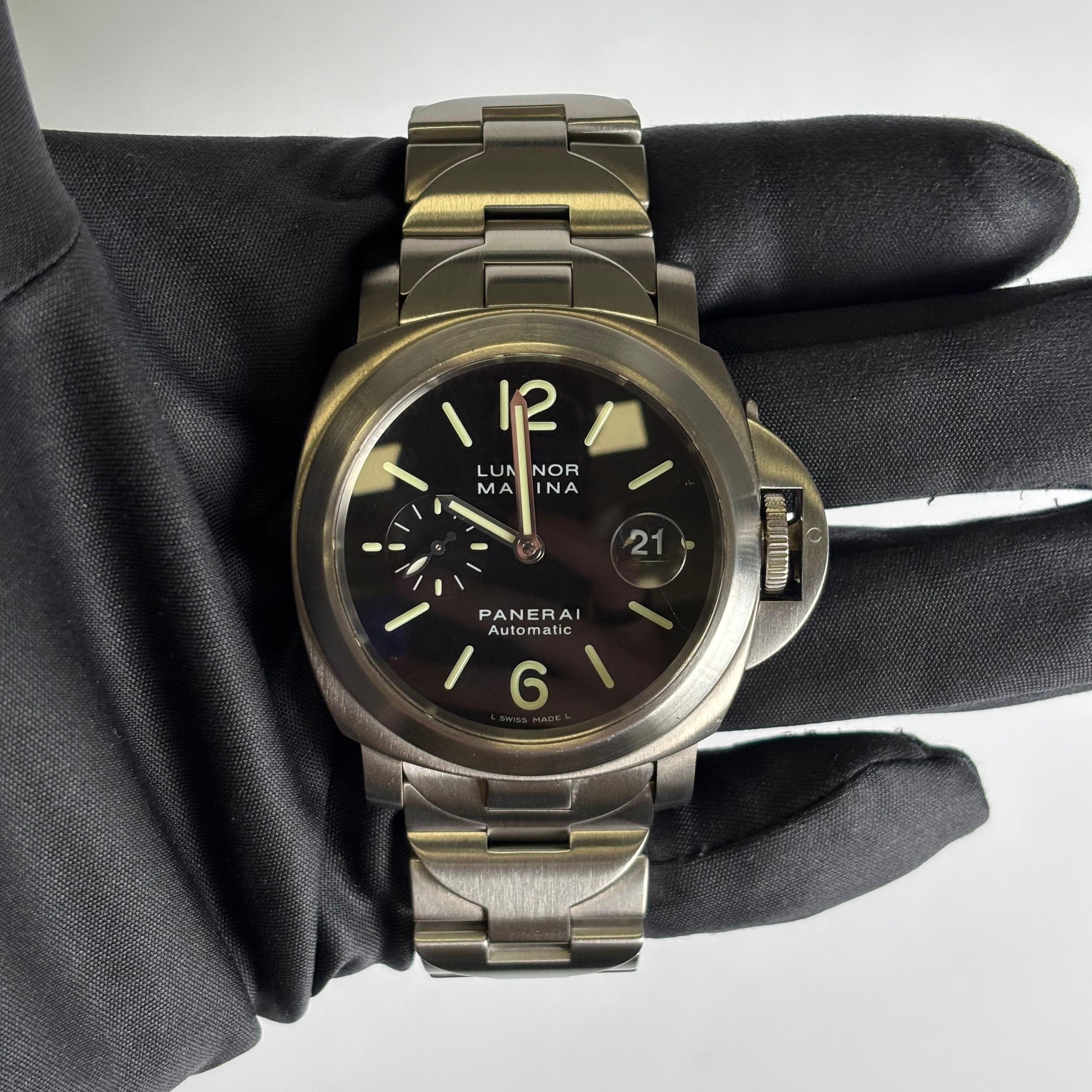 Panerai Luminor 40mm Black Dial Watch Ref# PAM00050 - Happy Jewelers Fine Jewelry Lifetime Warranty