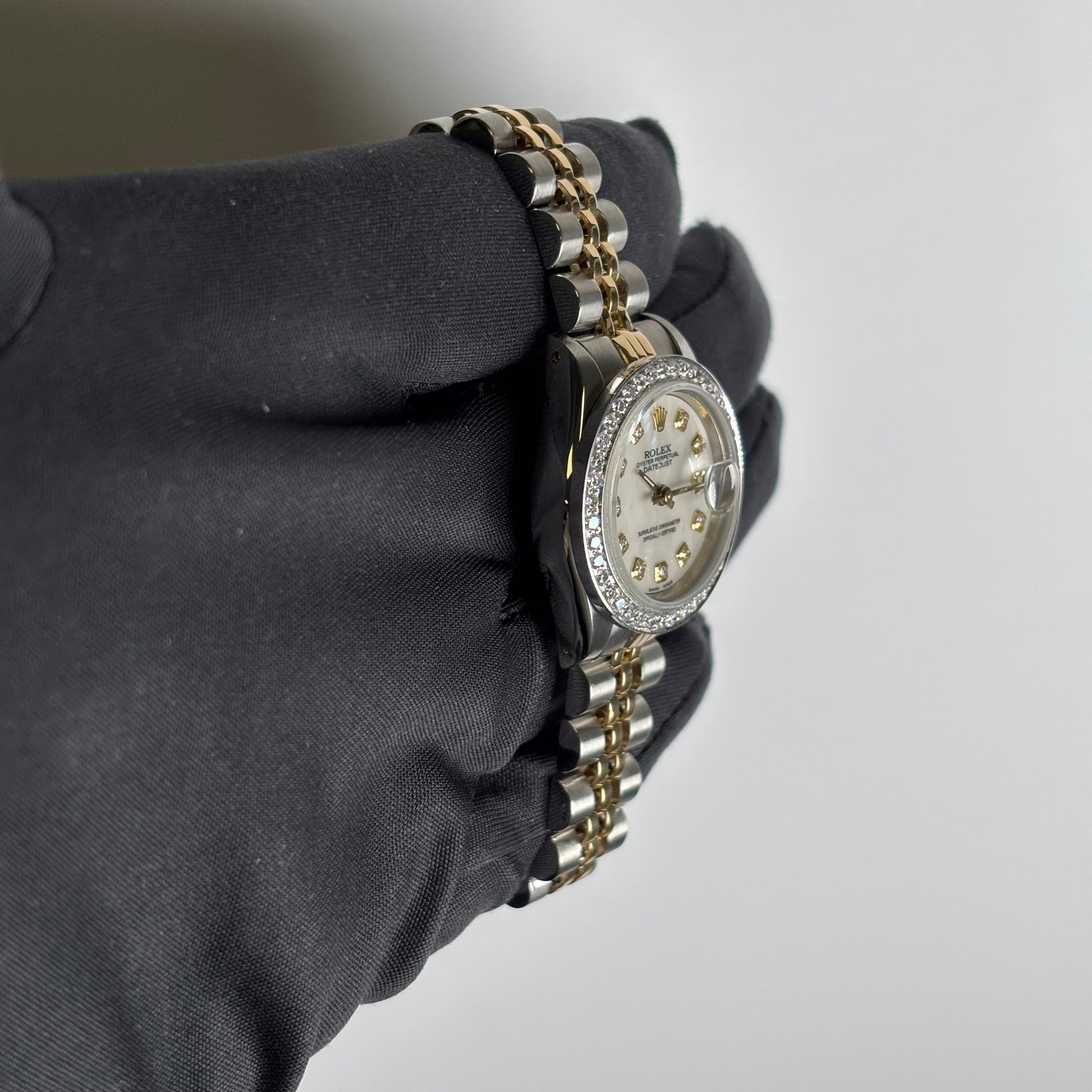 Rolex Datejust 26mm MOP Dial Watch Ref# 69173 - Happy Jewelers Fine Jewelry Lifetime Warranty