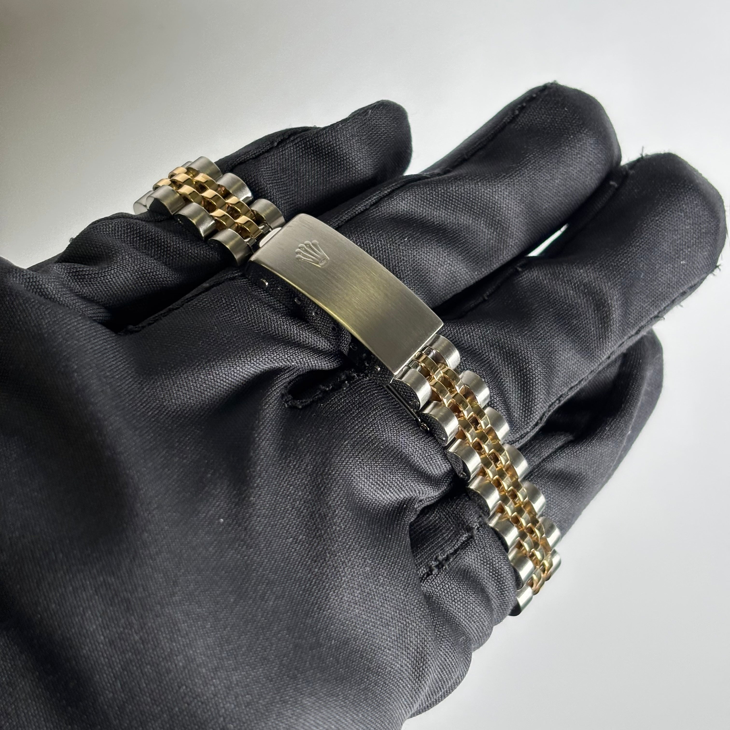 Rolex Datejust 26mm MOP Dial Watch Ref# 69173 - Happy Jewelers Fine Jewelry Lifetime Warranty