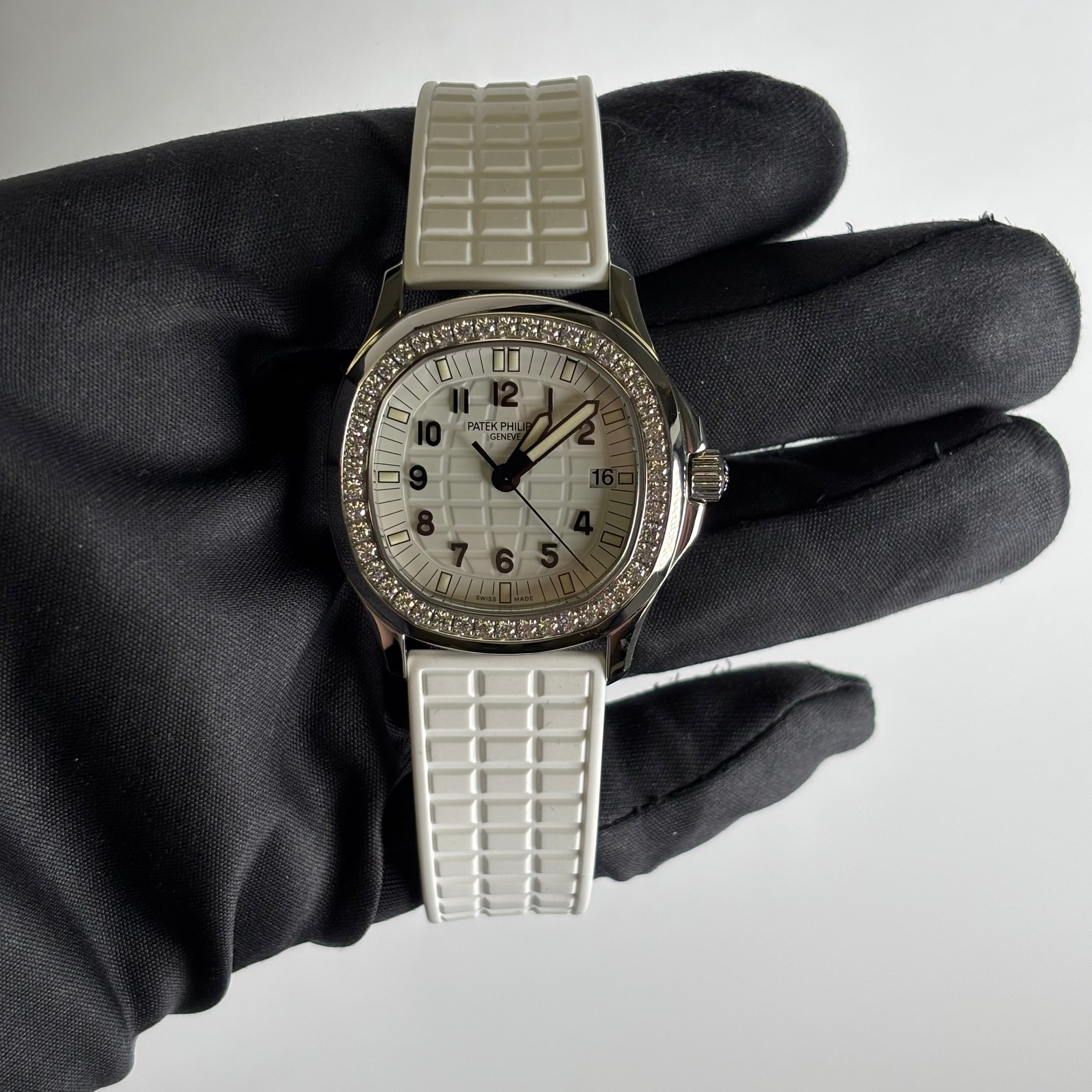 Patek Philippe Aquanaut 35mm White Dial Watch Ref# 5067A-011 - Happy Jewelers Fine Jewelry Lifetime Warranty