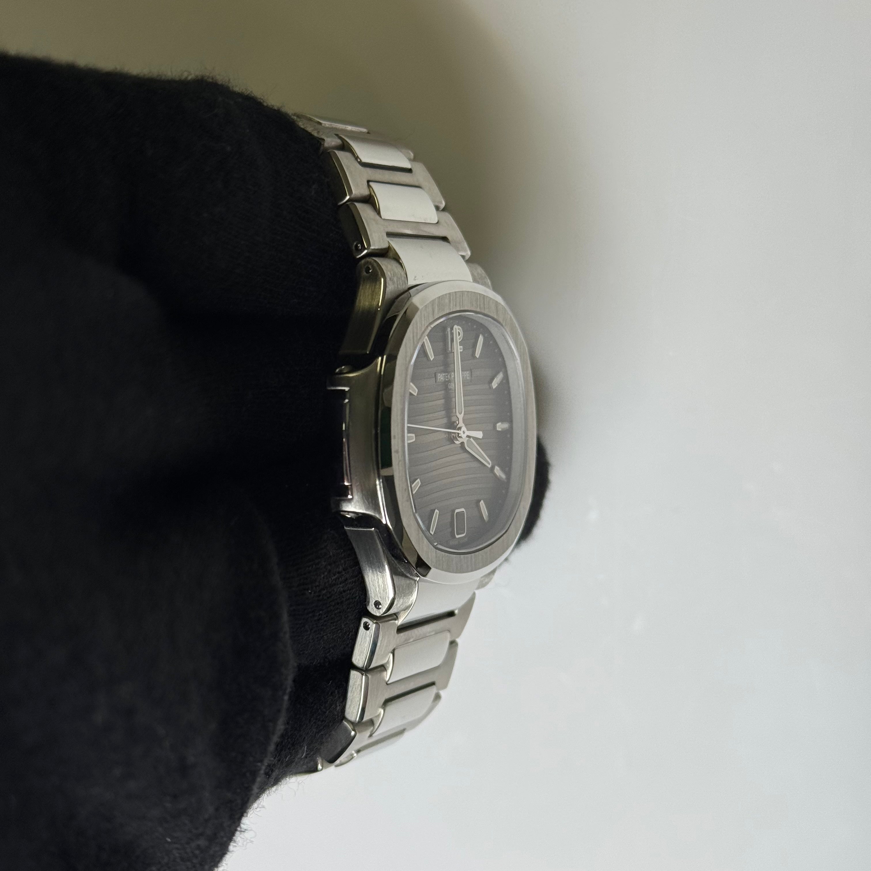 Patek Philippe Aquanaut Stainless Steel 35mm Grey Arabic & Stick Dial Watch Reference# 7118/1A-011 - Happy Jewelers Fine Jewelry Lifetime Warranty