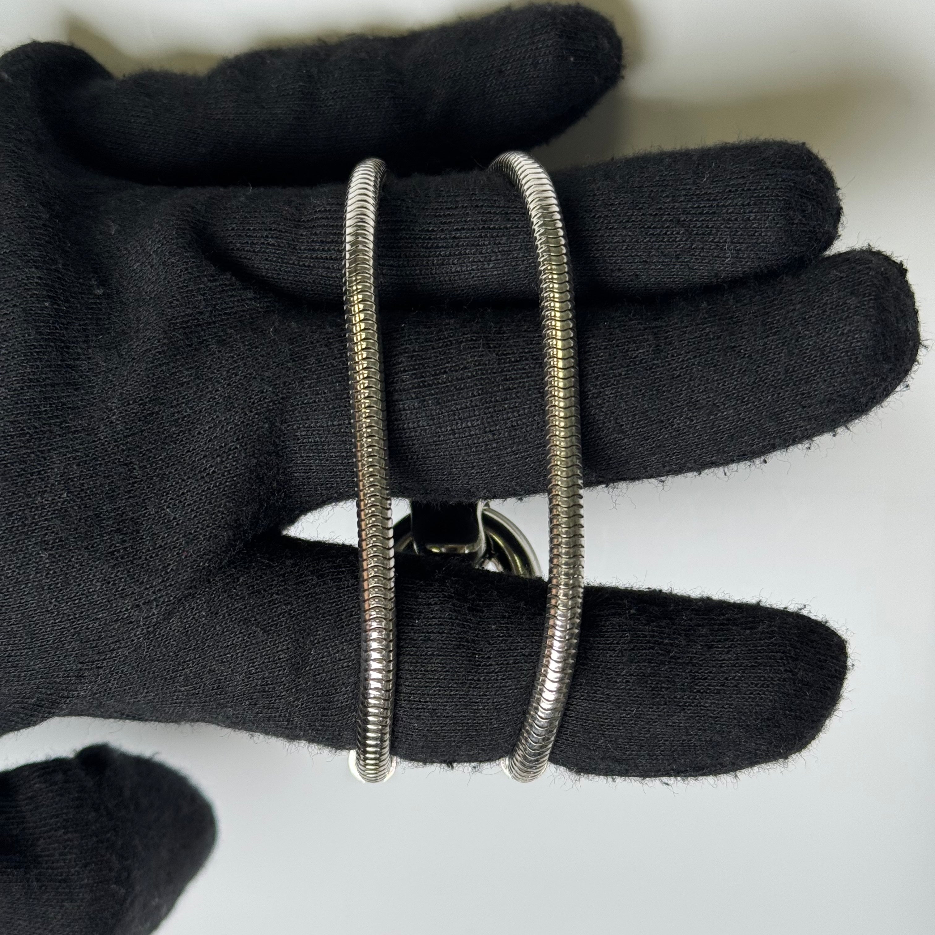 Van Cleef Cadenas 26x13mm White Dial Watch Ref# 331977 - Happy Jewelers Fine Jewelry Lifetime Warranty