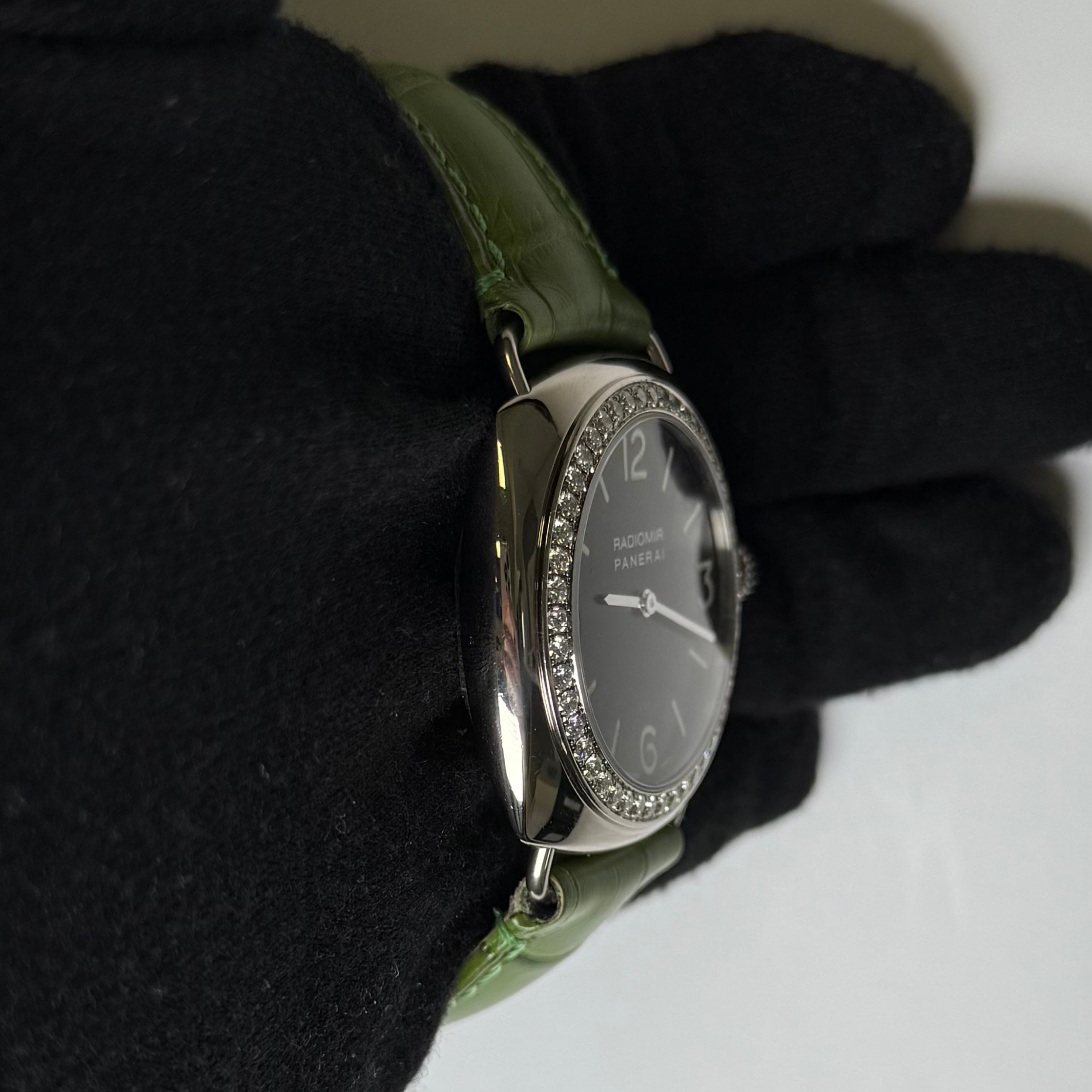 Panerai Radiomir 40mm Black Dial Watch Ref# PAM00068 - Happy Jewelers Fine Jewelry Lifetime Warranty