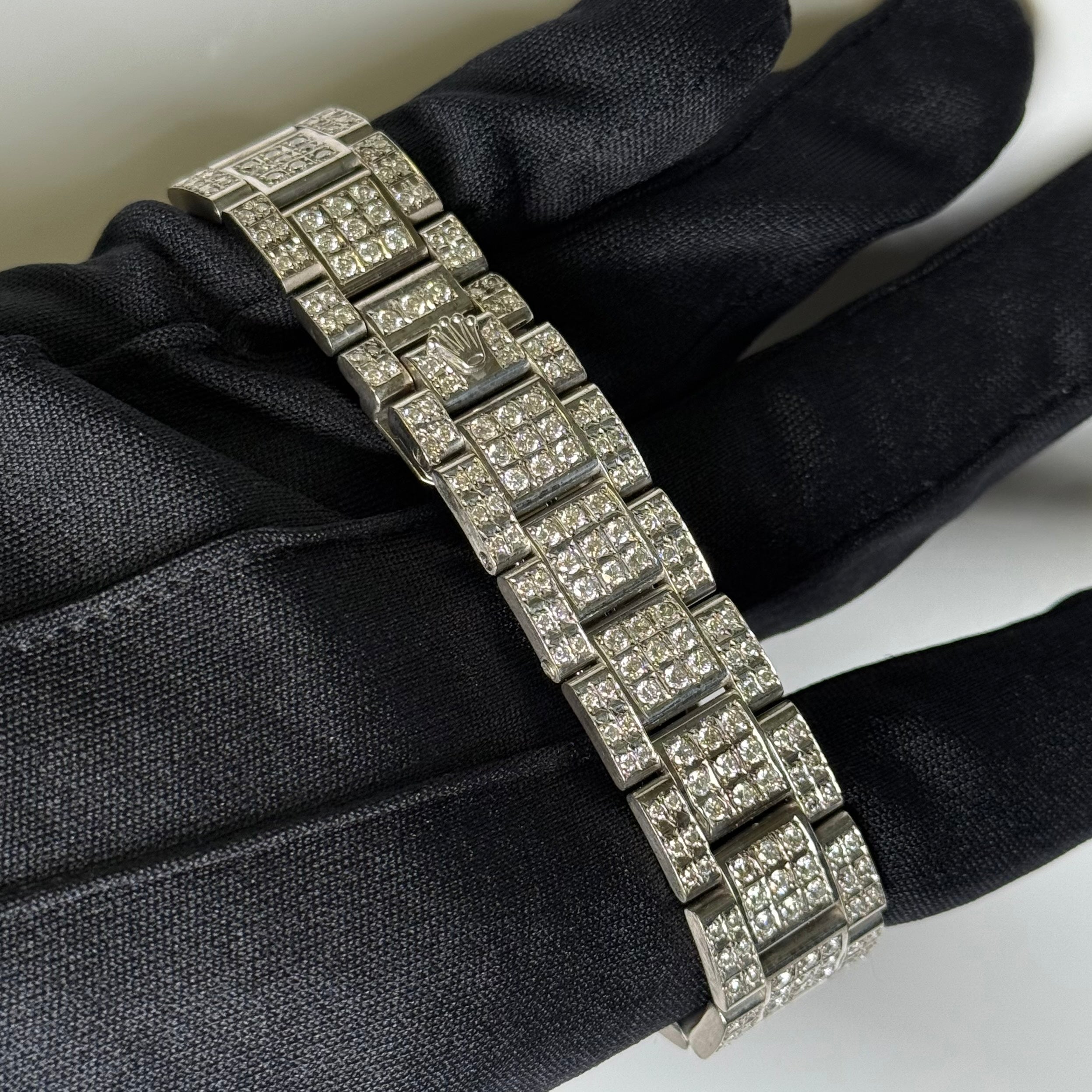 Rolex Day-Date 36mm Silver Sunkiss Dial Watch Reference# 118209 - Happy Jewelers Fine Jewelry Lifetime Warranty