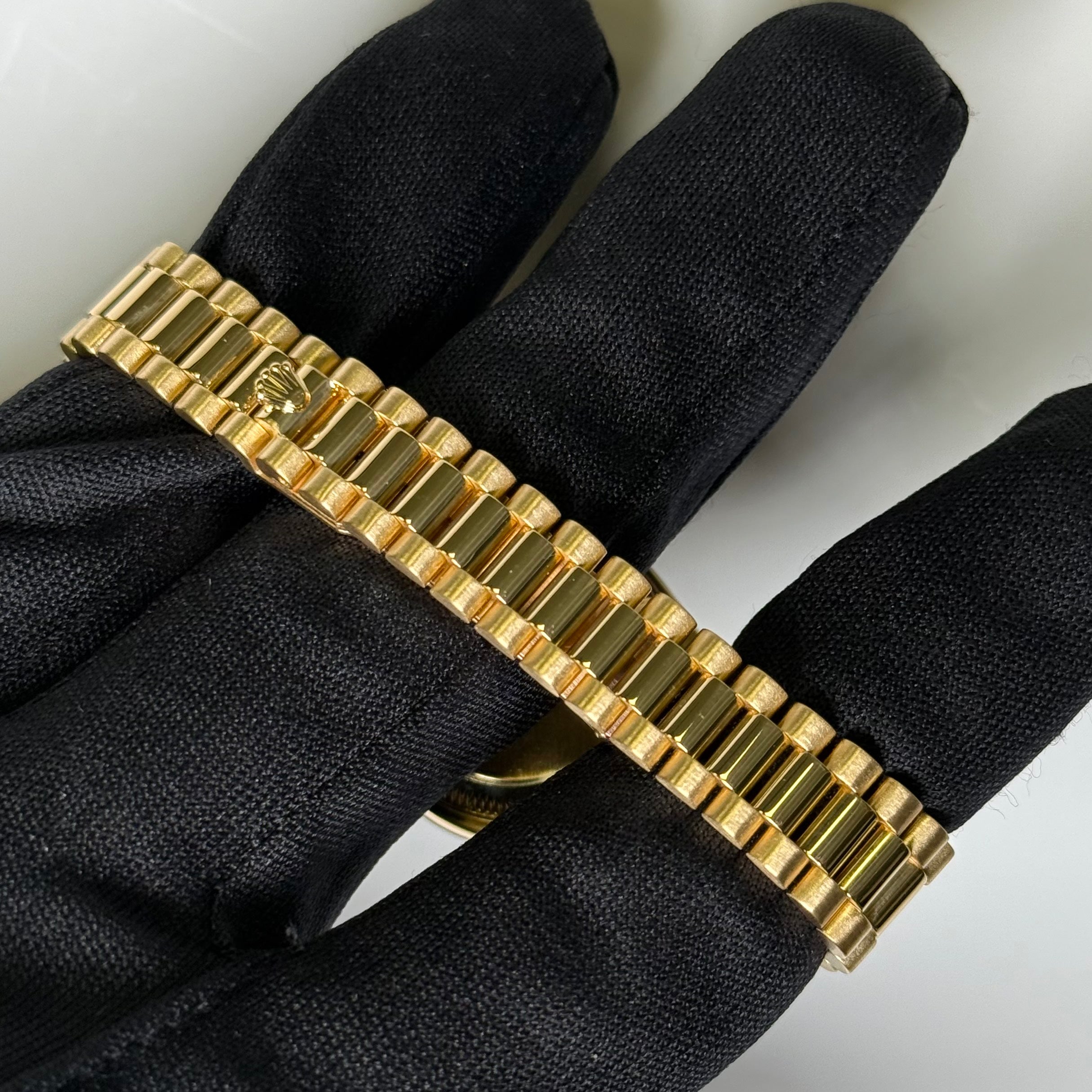 Rolex Datejust 26mm Champagne Dial Watch Ref# 69178 - Happy Jewelers Fine Jewelry Lifetime Warranty