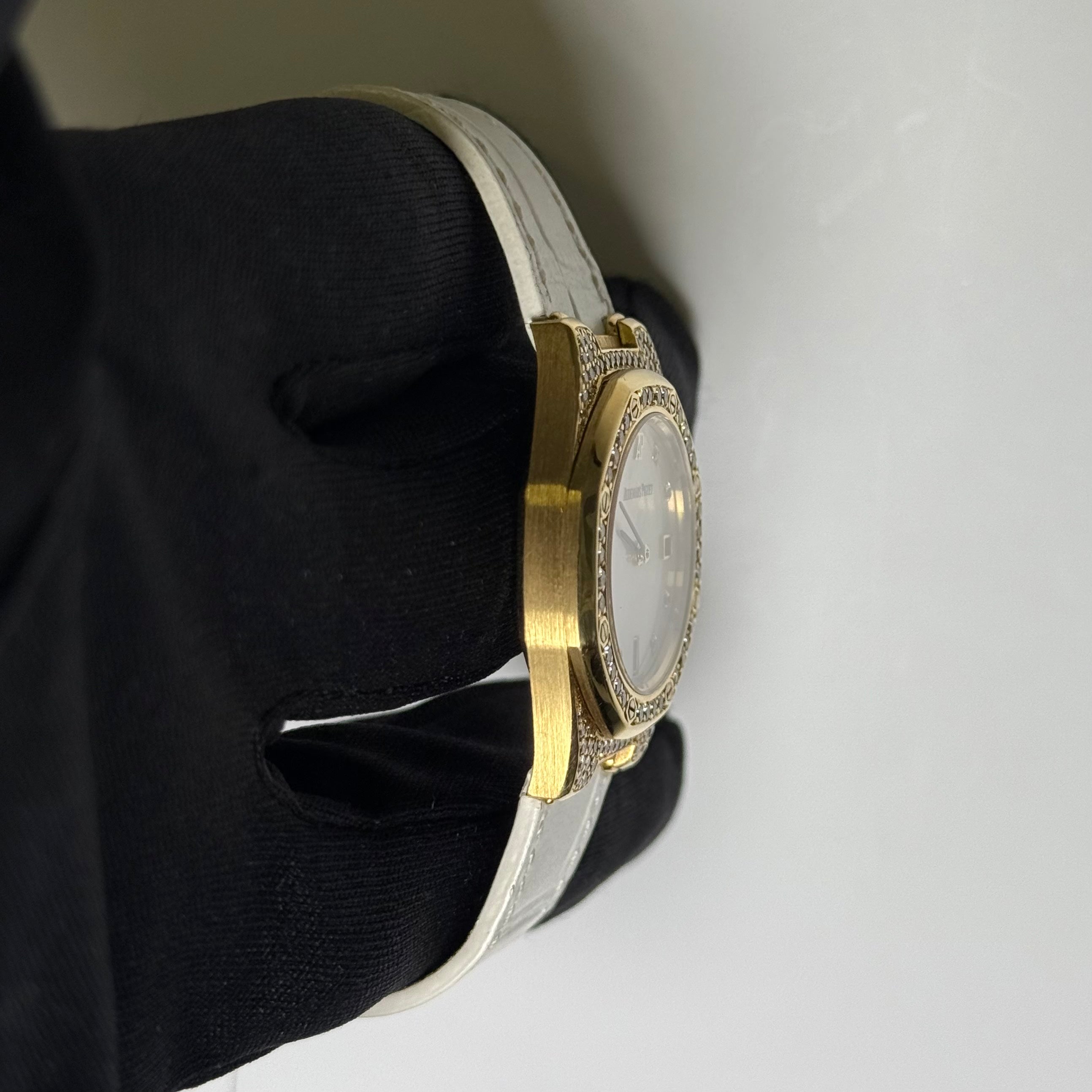 Audemars Piguet Royal Oak 28mm Watch Ref# 542 - Happy Jewelers Fine Jewelry Lifetime Warranty