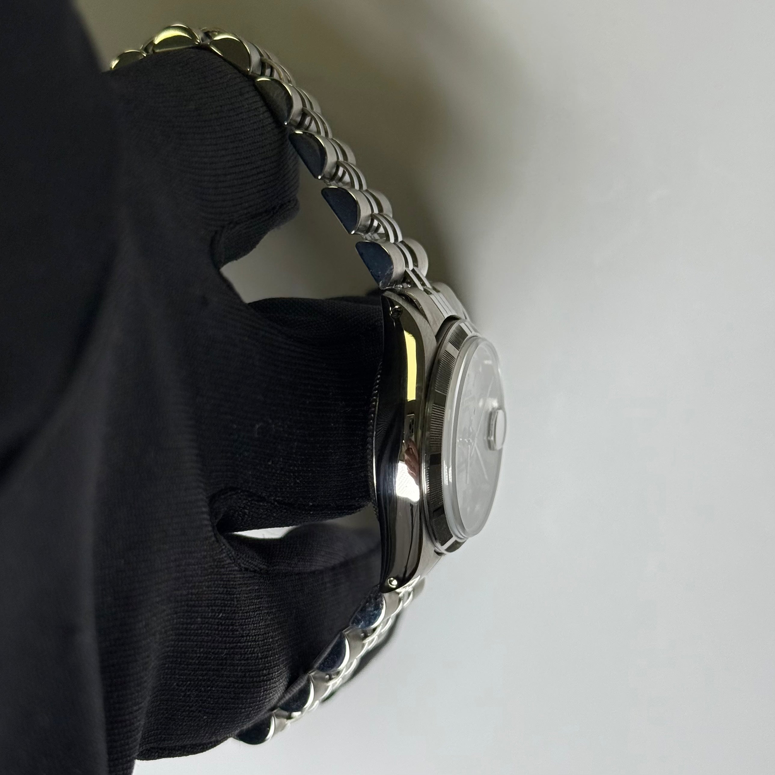 Rolex Date 26mm White Dial Watch Ref# 6919 - Happy Jewelers Fine Jewelry Lifetime Warranty