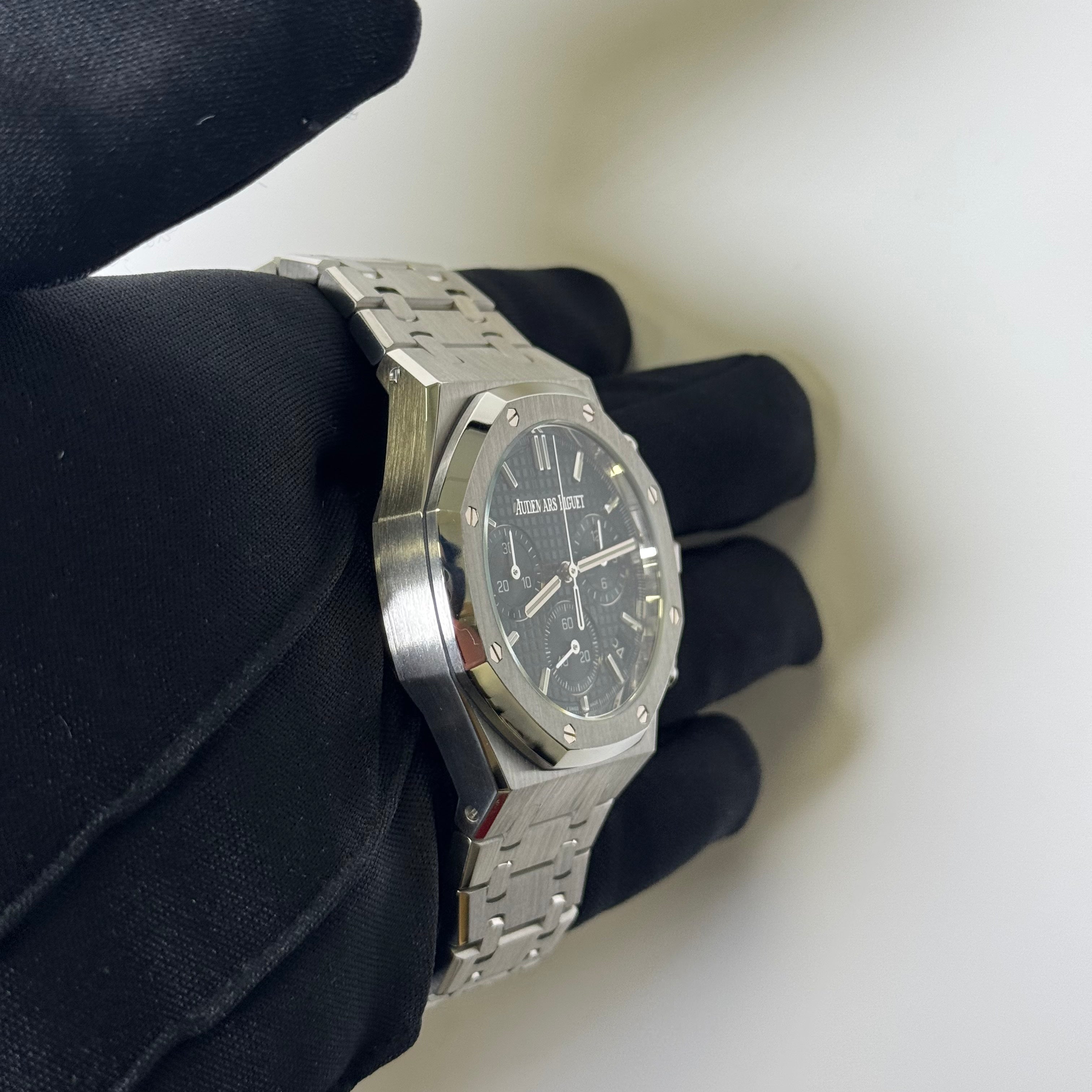 Audemars Piguet Royal Oak 41mm Green Dial Watch Ref# 26240ST.OO.1320ST.08 - Happy Jewelers Fine Jewelry Lifetime Warranty
