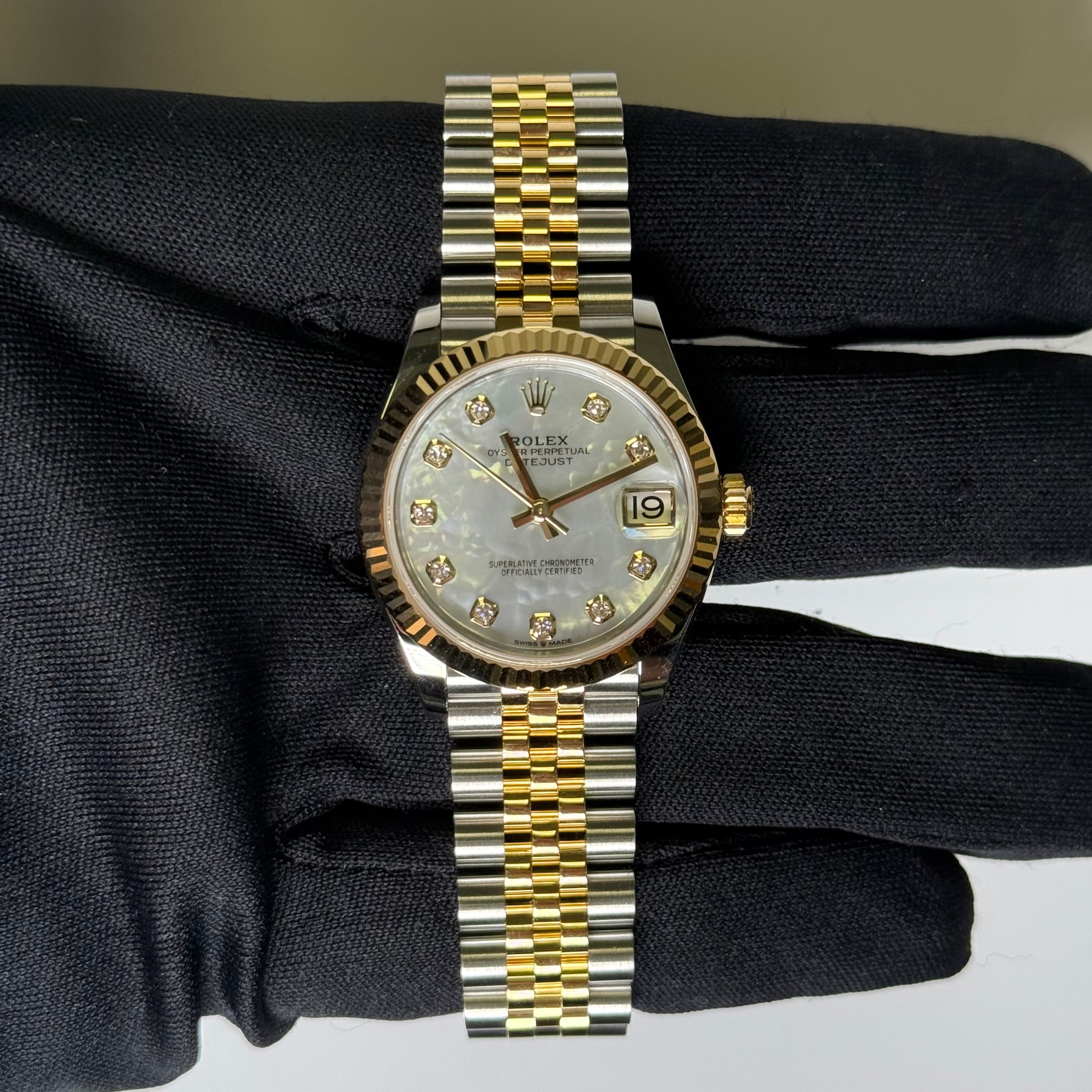 Rolex Datejust 31mm MOP Dial Watch Ref# 278273