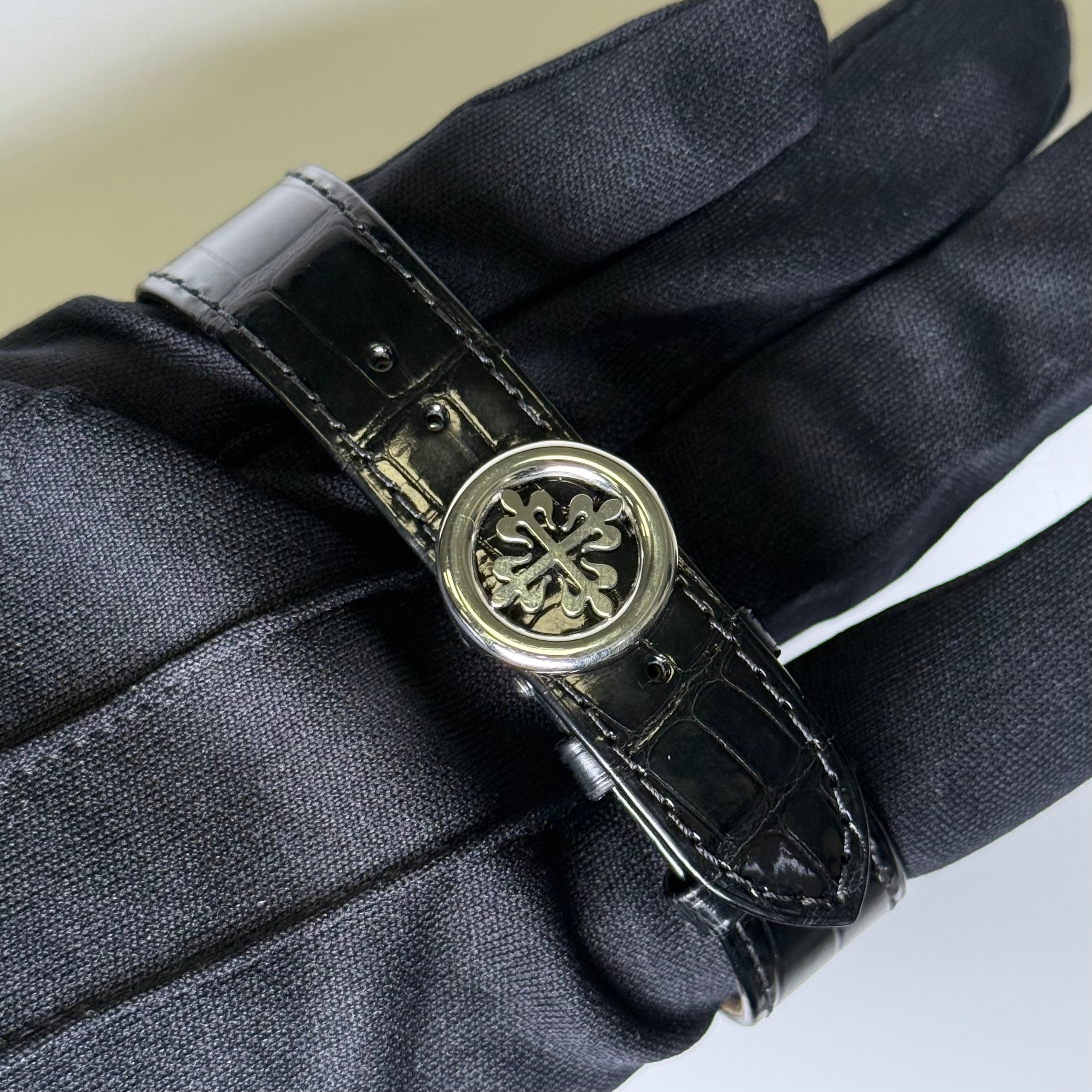 Patek Philippe Annual Calendar 38mm Silver Dial Watch Ref# 5135G