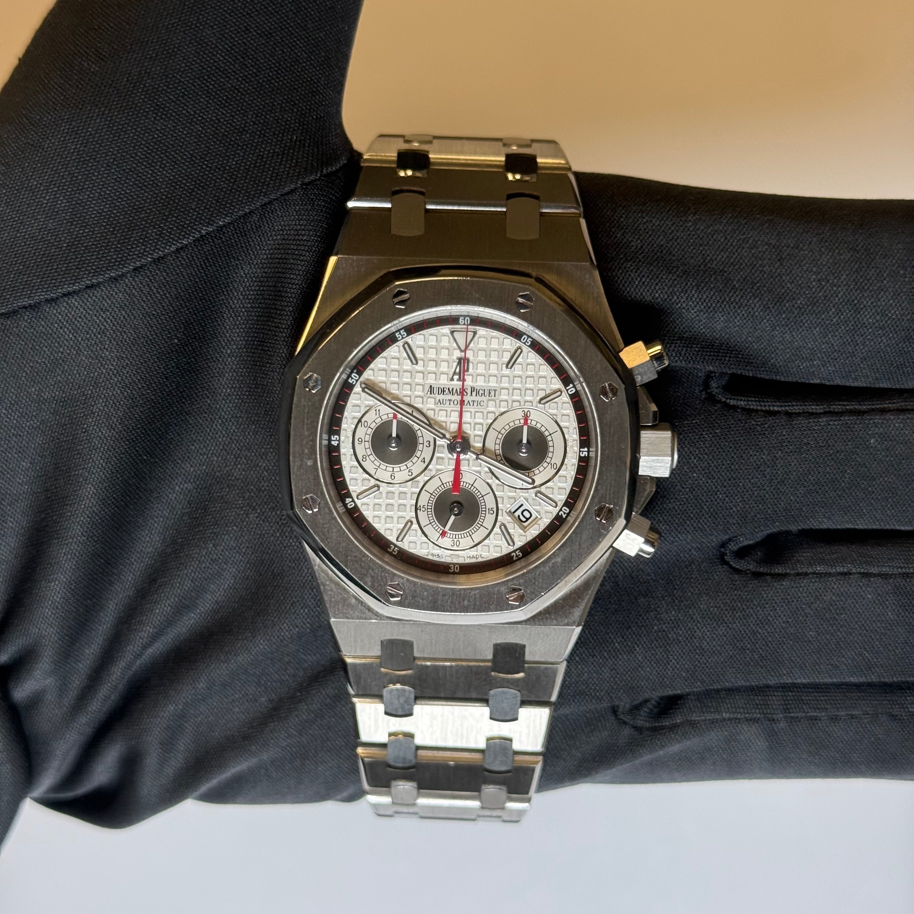 Audemars Piguet Royal Oak 39mm Grey Dial Watch Ref# 26300ST.OO.1110ST.06