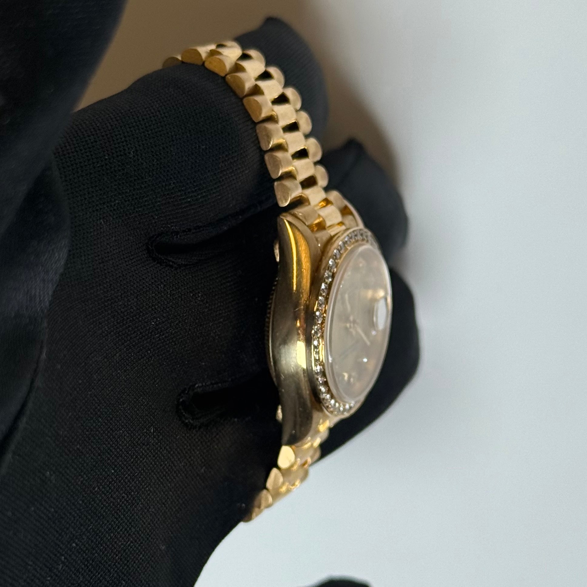 Rolex Datejust 26mm Champagne Dial Watch Ref# 69138