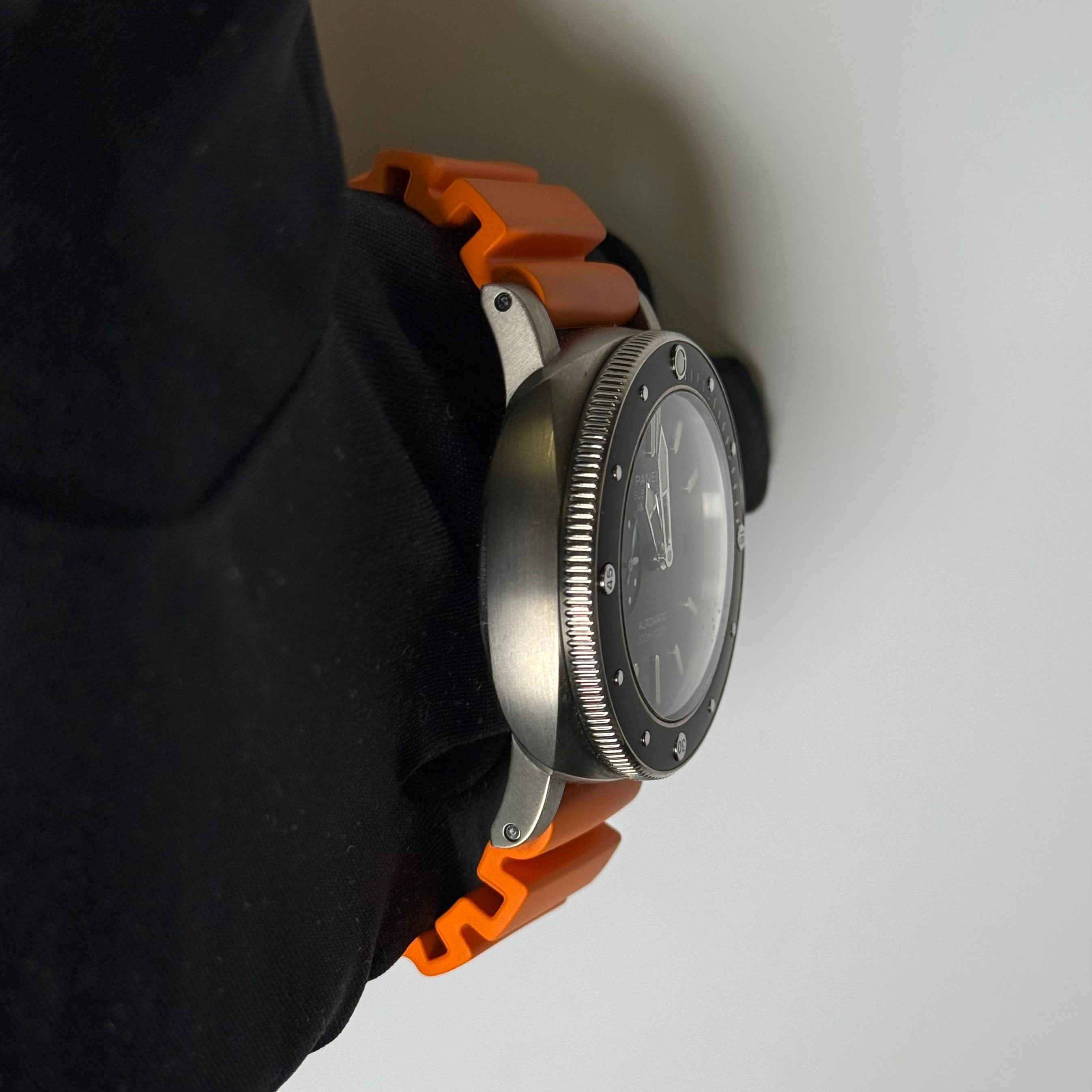 Panerai Luminor 47mm Black Dial Watch Ref# PAM01389 - Happy Jewelers Fine Jewelry Lifetime Warranty
