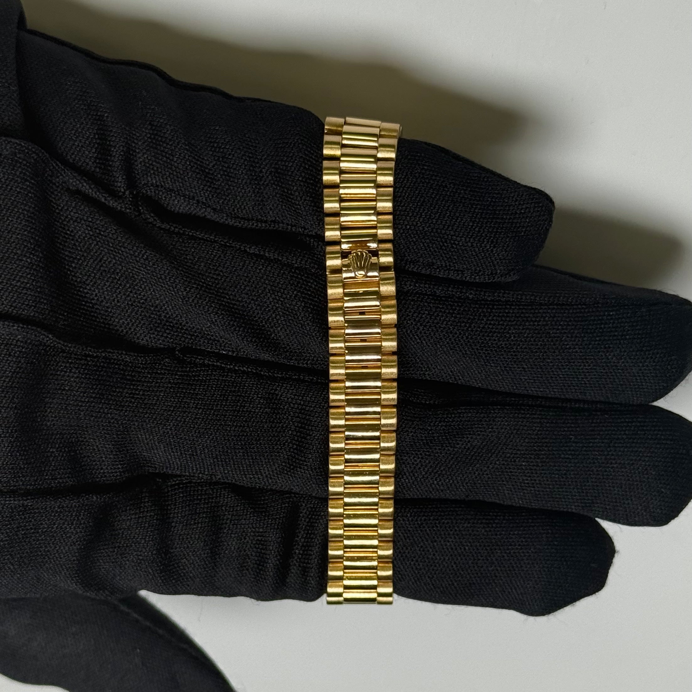 Rolex Datejust 26mm Champagne Dial Watch Ref# 69178