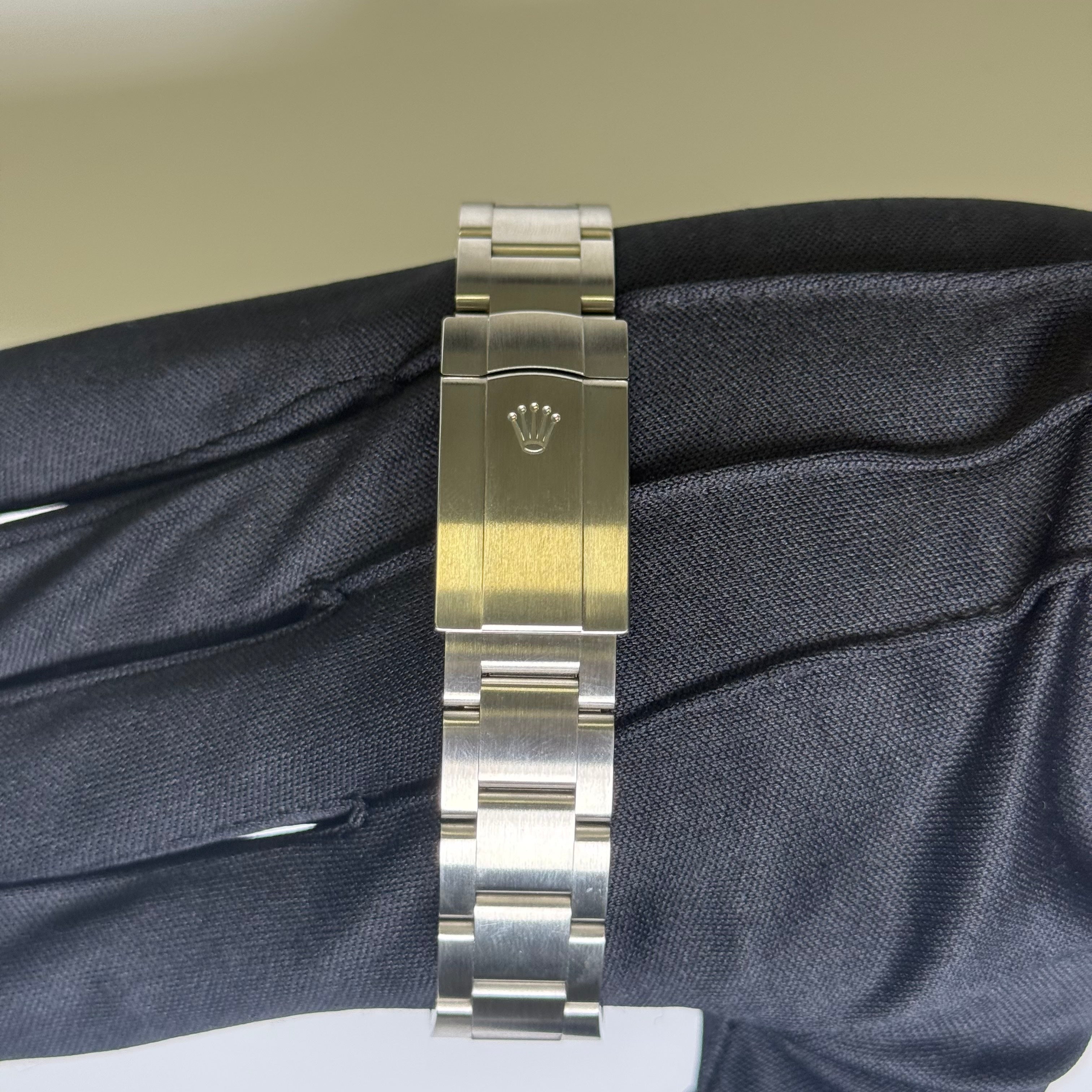 Rolex Oyster Perpetual 41mm Green Dial Watch Ref# 124300