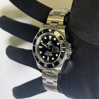 Rolex Submariner 40mm Black Dot Dial Ref# 116610LN