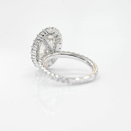 3.12 Carat Oval Lab Grown Diamond Engagement Ring with Halo - Happy Jewelers Fine Jewelry Lifetime Warranty