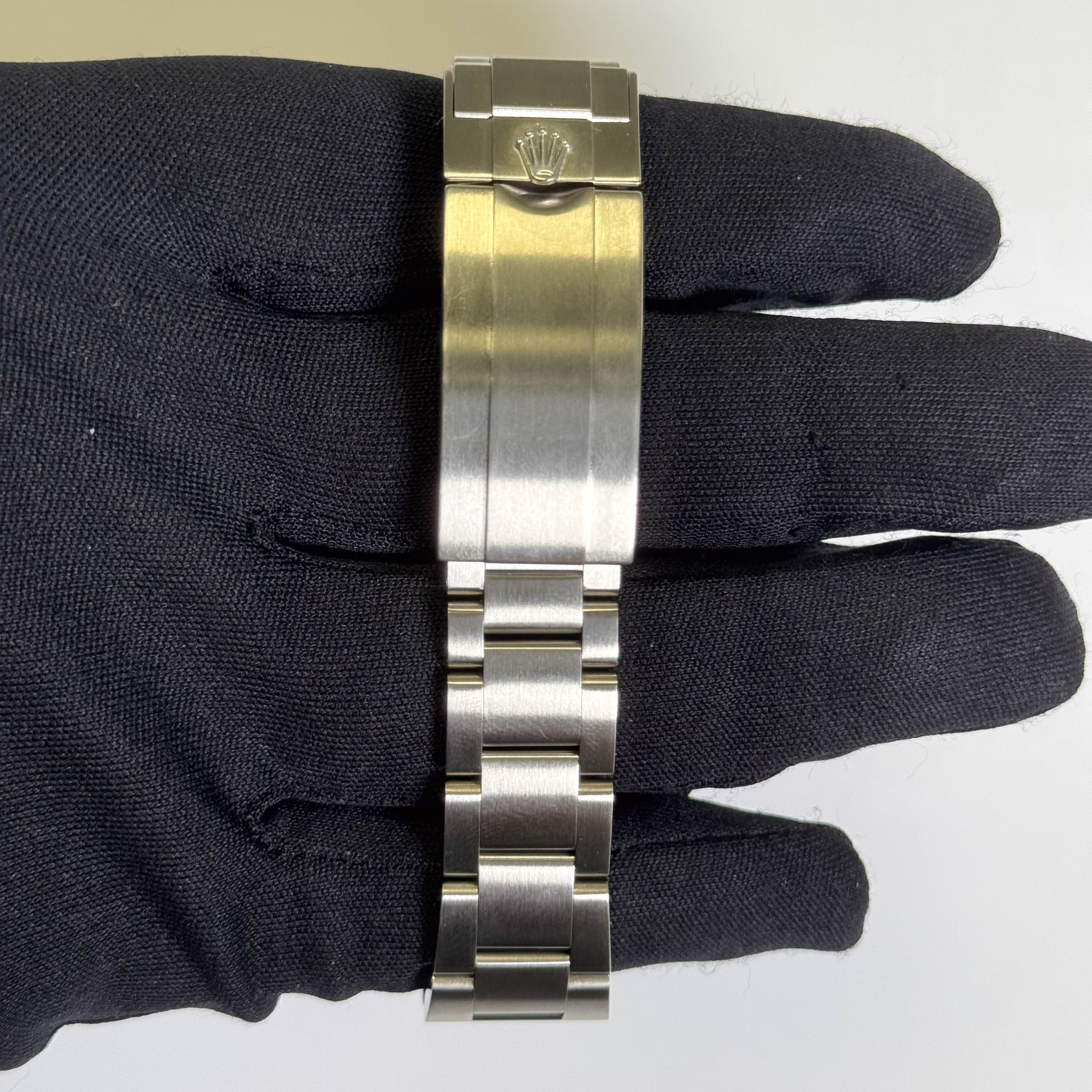 Rolex Submariner 40mm Black Dot Dial Watch Ref# 116610LN