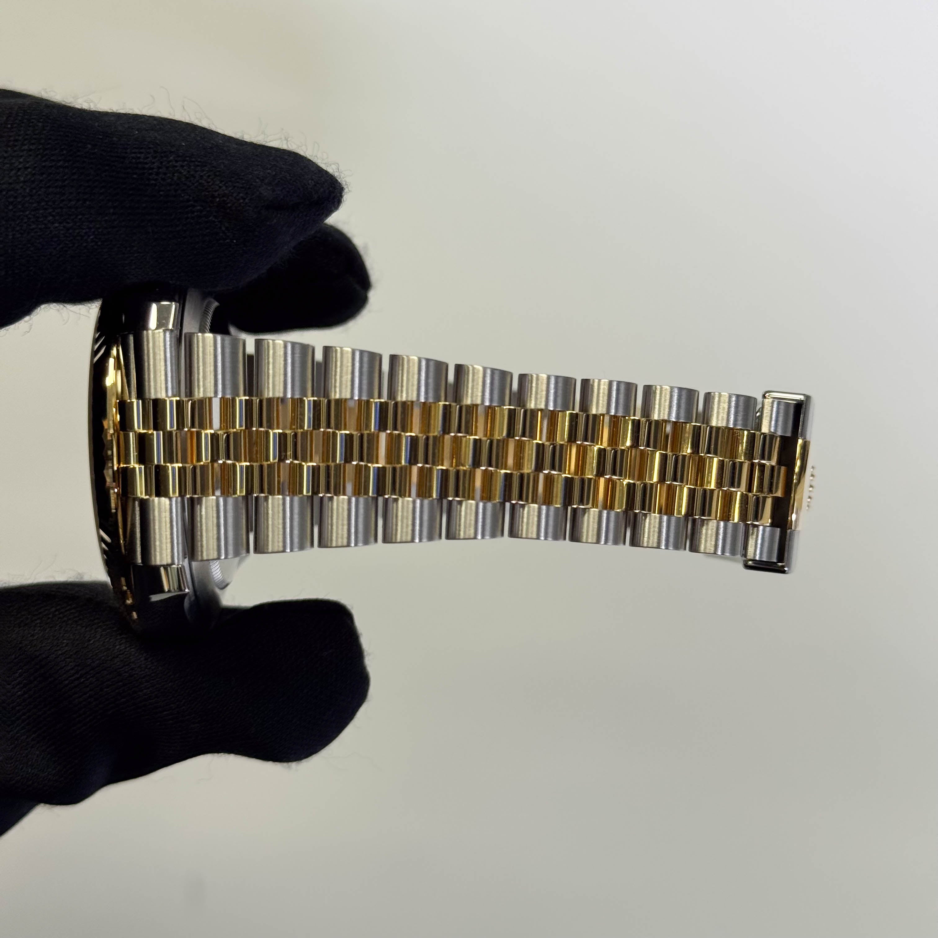 Rolex Datejust 41mm Champagne Dial Watch Ref# 126333 - Happy Jewelers Fine Jewelry Lifetime Warranty