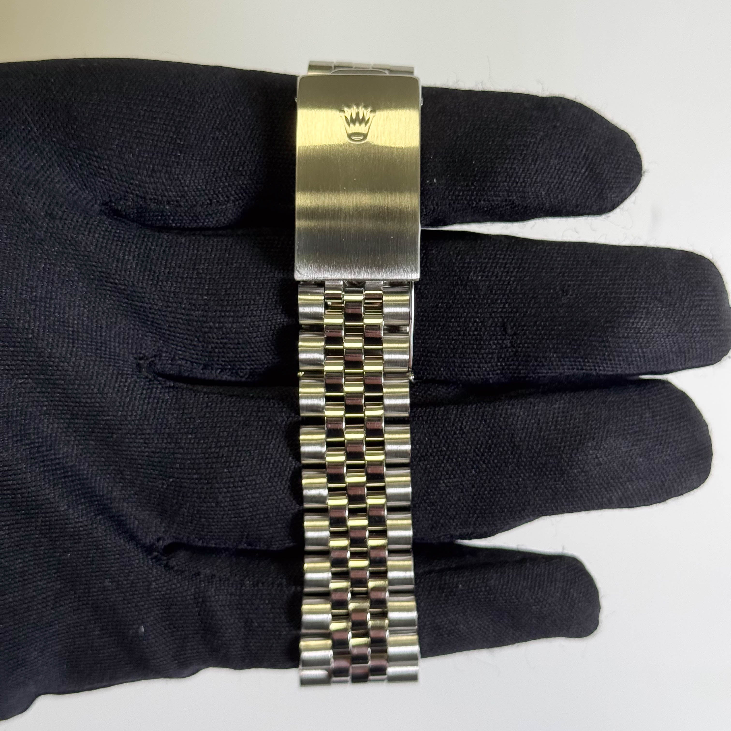 Rolex Datejust 36mm Silver Dial Watch Ref# 16220