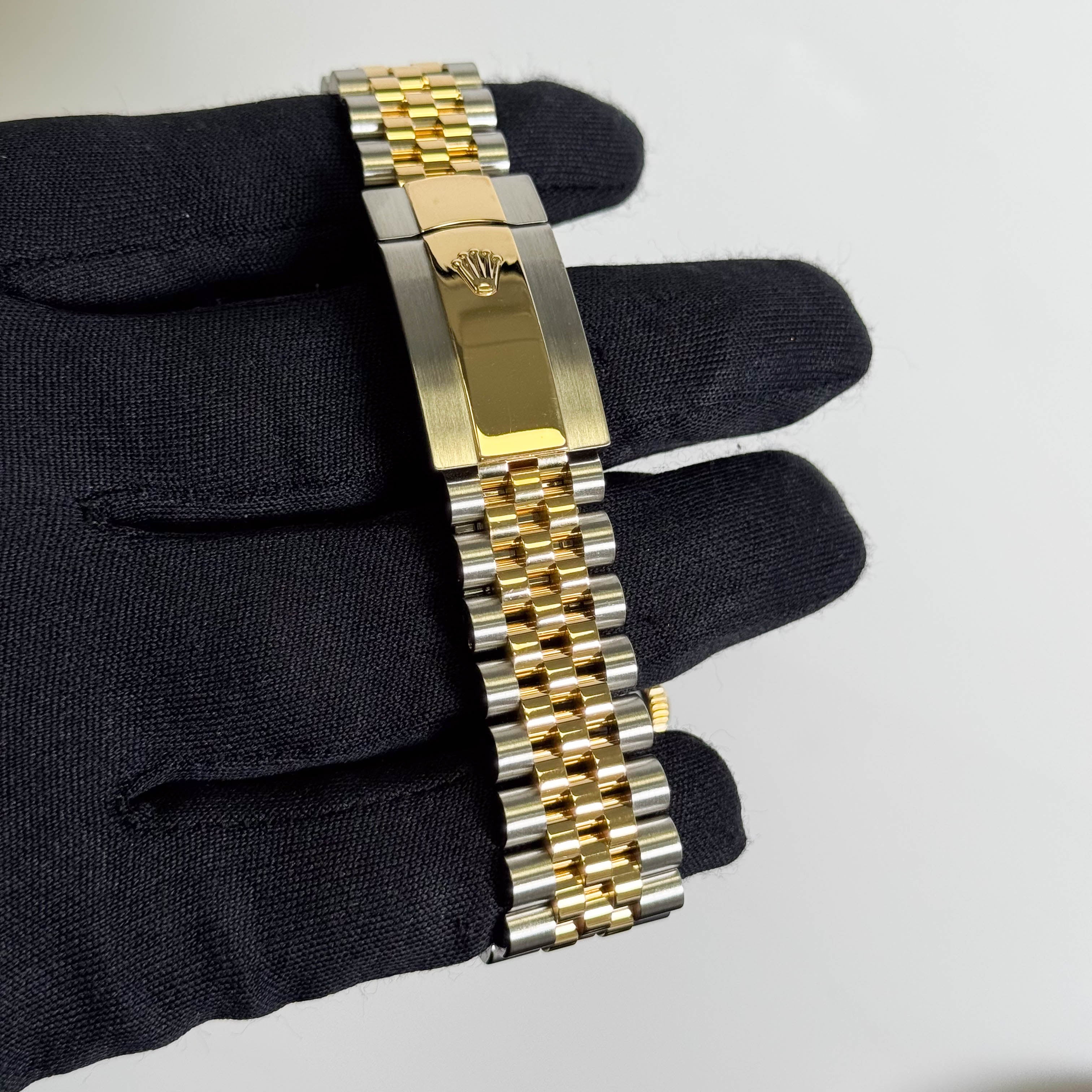 Rolex Datejust 36mm Olive Green Dial Watch Ref# 126233 - Happy Jewelers Fine Jewelry Lifetime Warranty