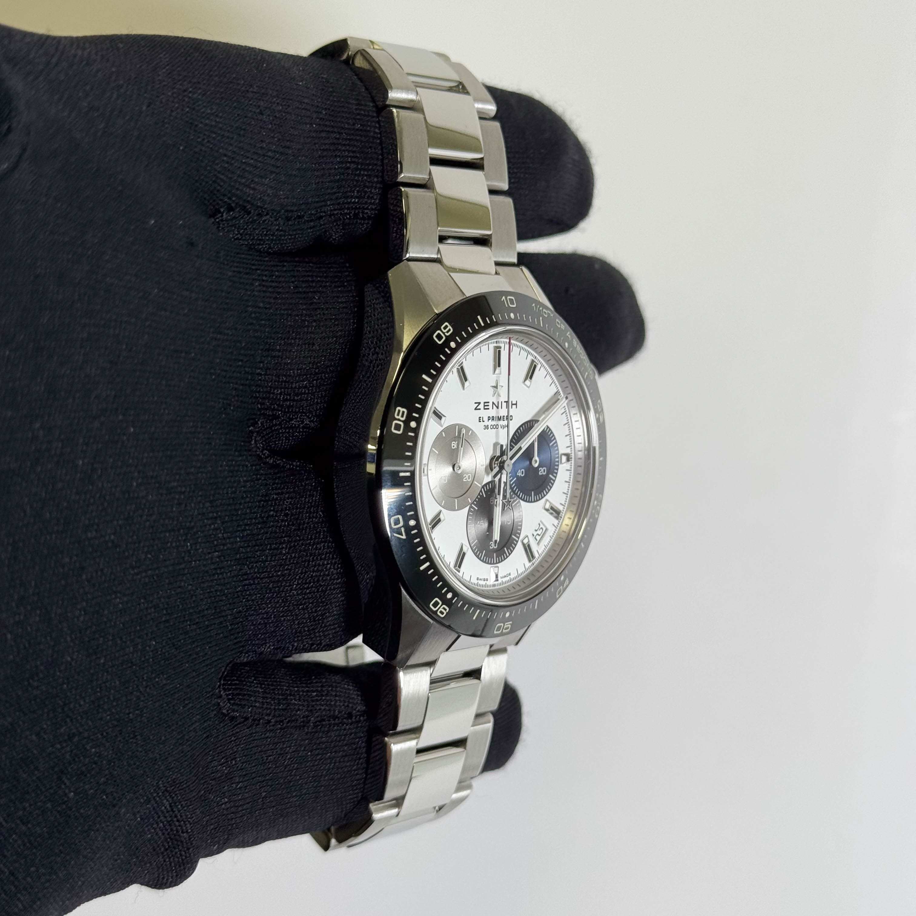 帝 Zenith El Primero 41mm White Dial Watch Ref# 03.3100.3600/69.M3100
