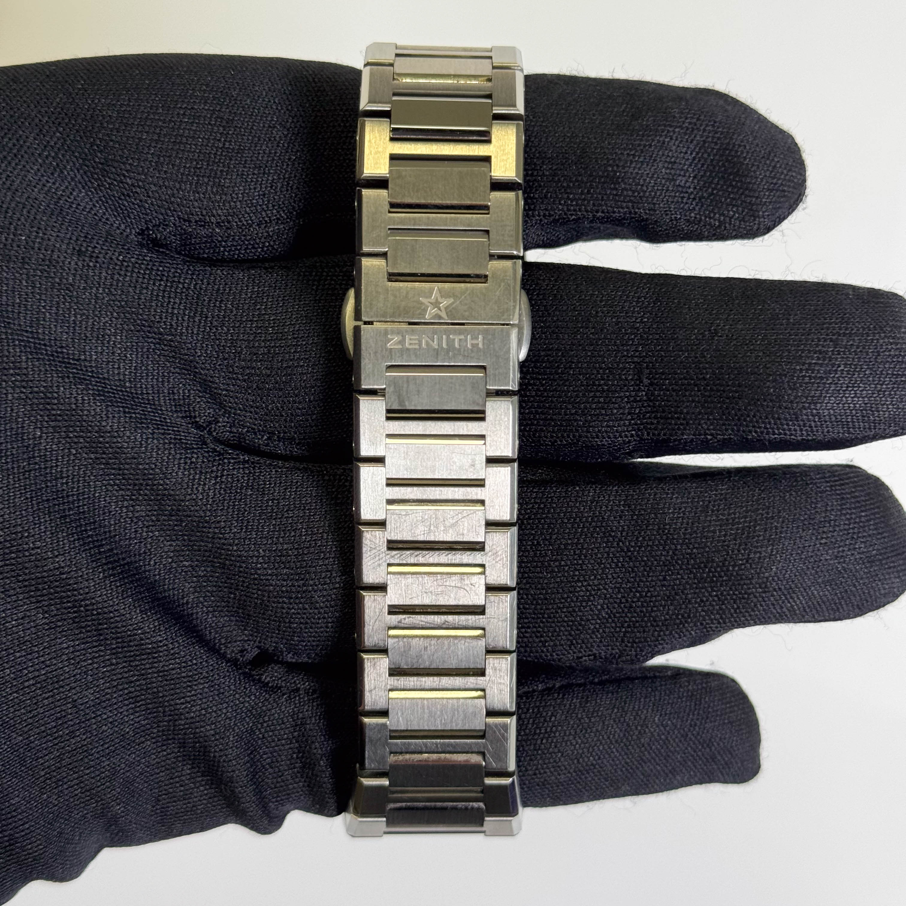 Zenith Defy 41mm Grey Skeleton Dial Watch Ref# 95.9000.670/78.M9000