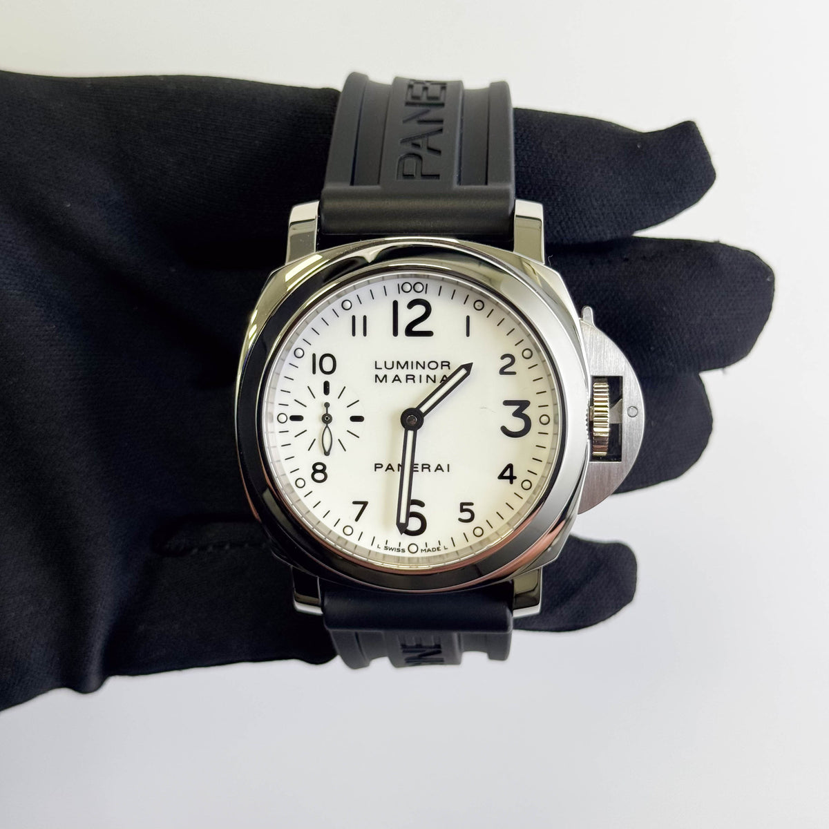 Panerai Luminor 44mm White Dial Watch Ref# PAM00113