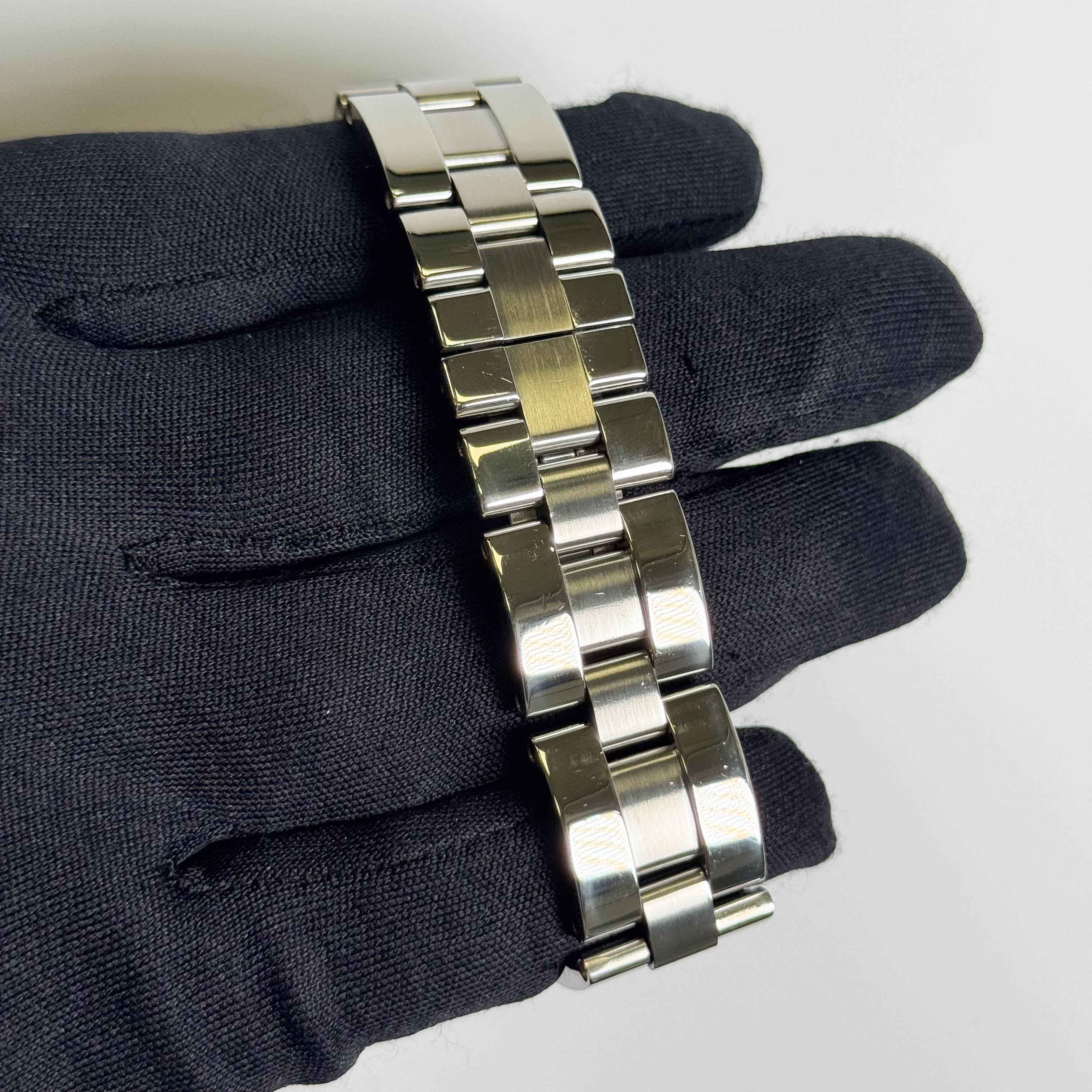 Cartier Roadster 35mm Silver Dial Watch Ref# W62025V3