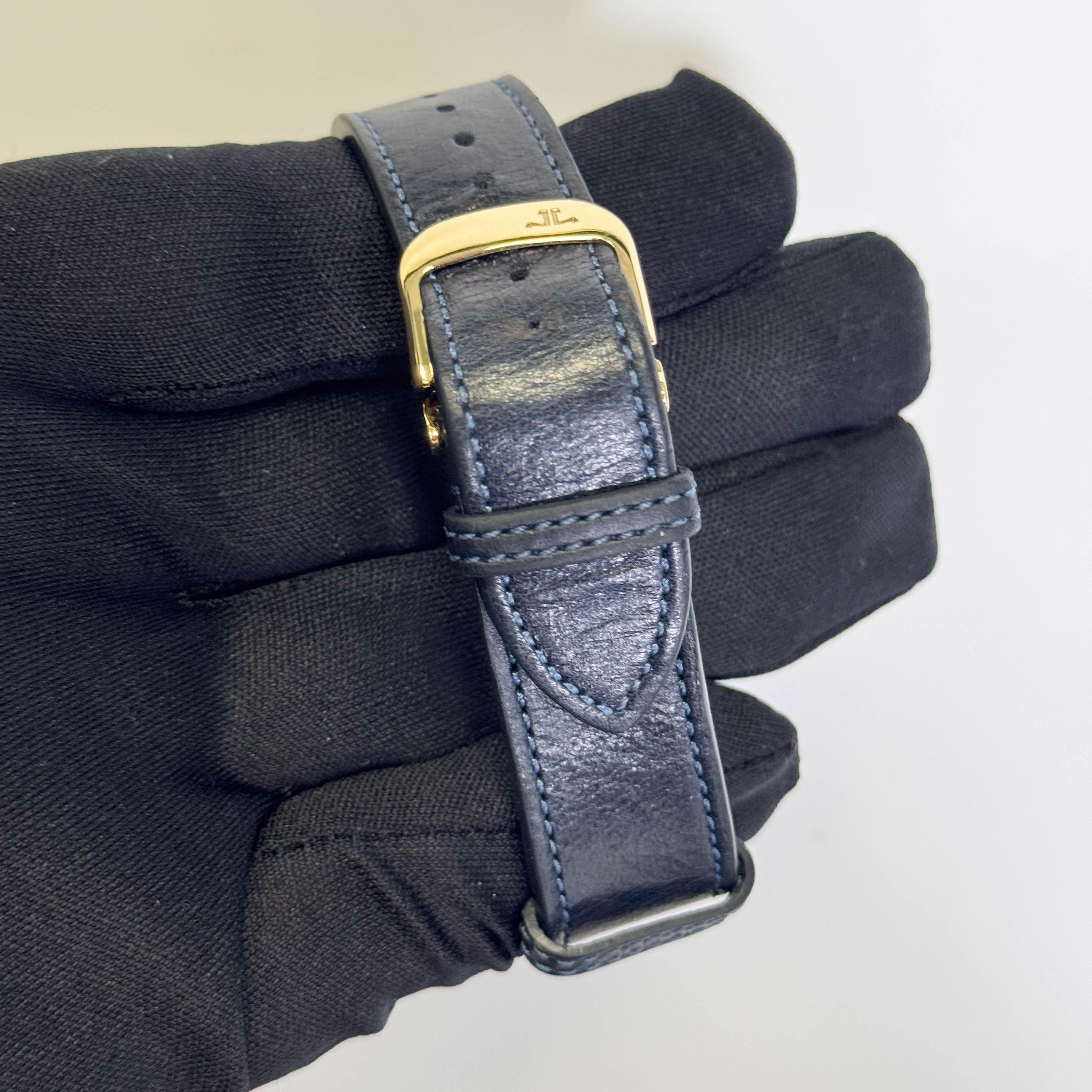 Jaeger-LeCoultre Reverso 47mm White Dial Watch Ref# Q3001420