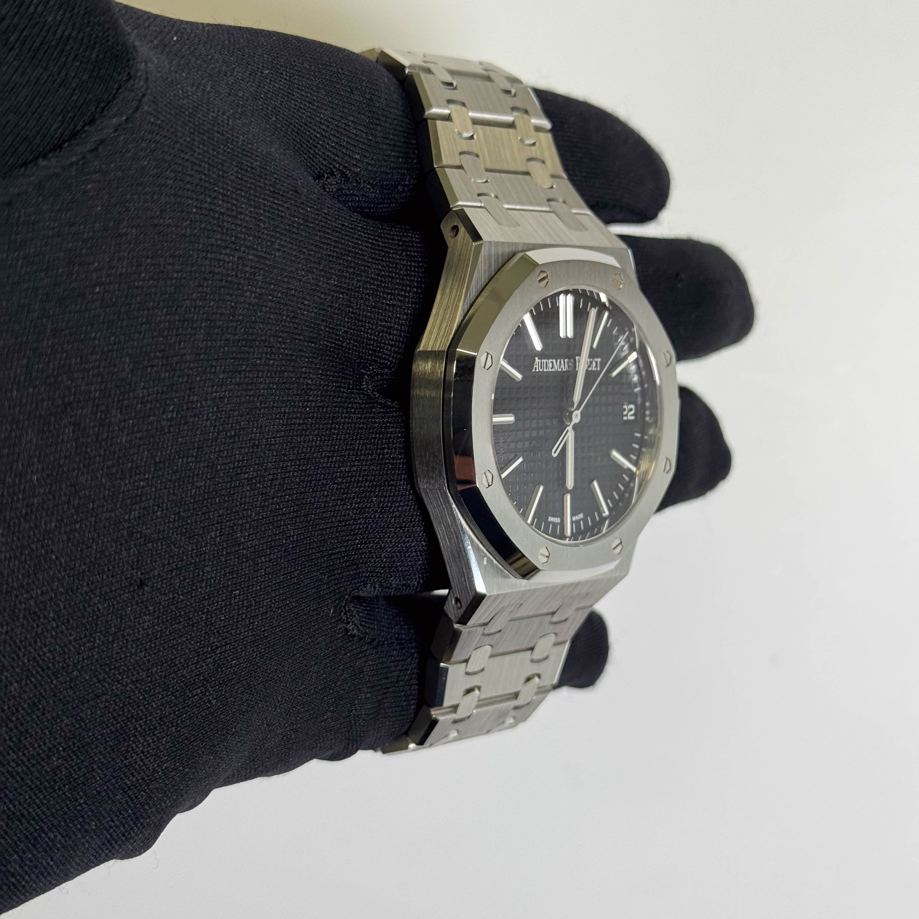 Audemars Piguet Royal Oak 41mm Black Dial Watch Ref# 15510ST.OO.1320ST.07