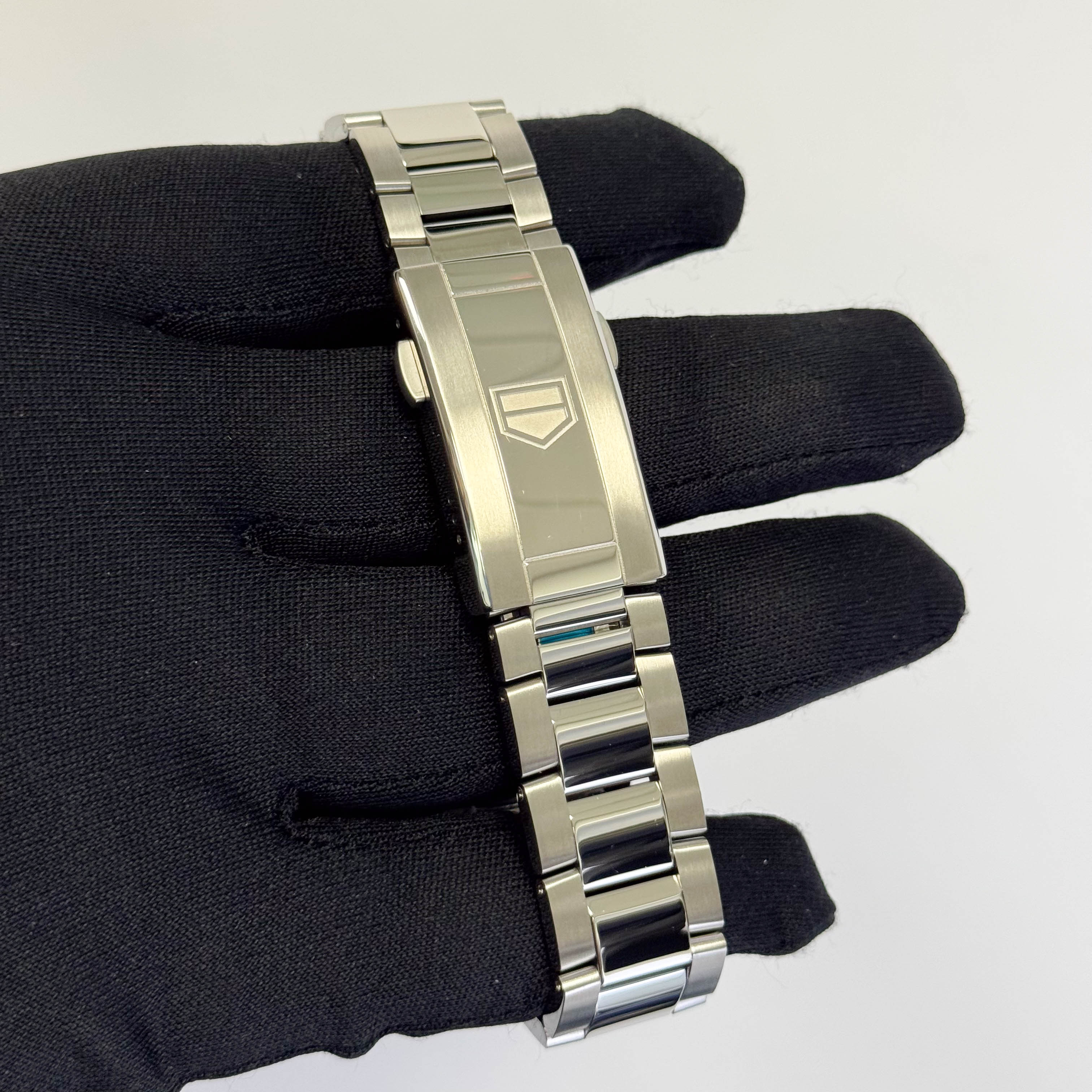 Tag Heuer Aquaracer 40mm Blue Dial Watch Ref# WBP1113.BA0000