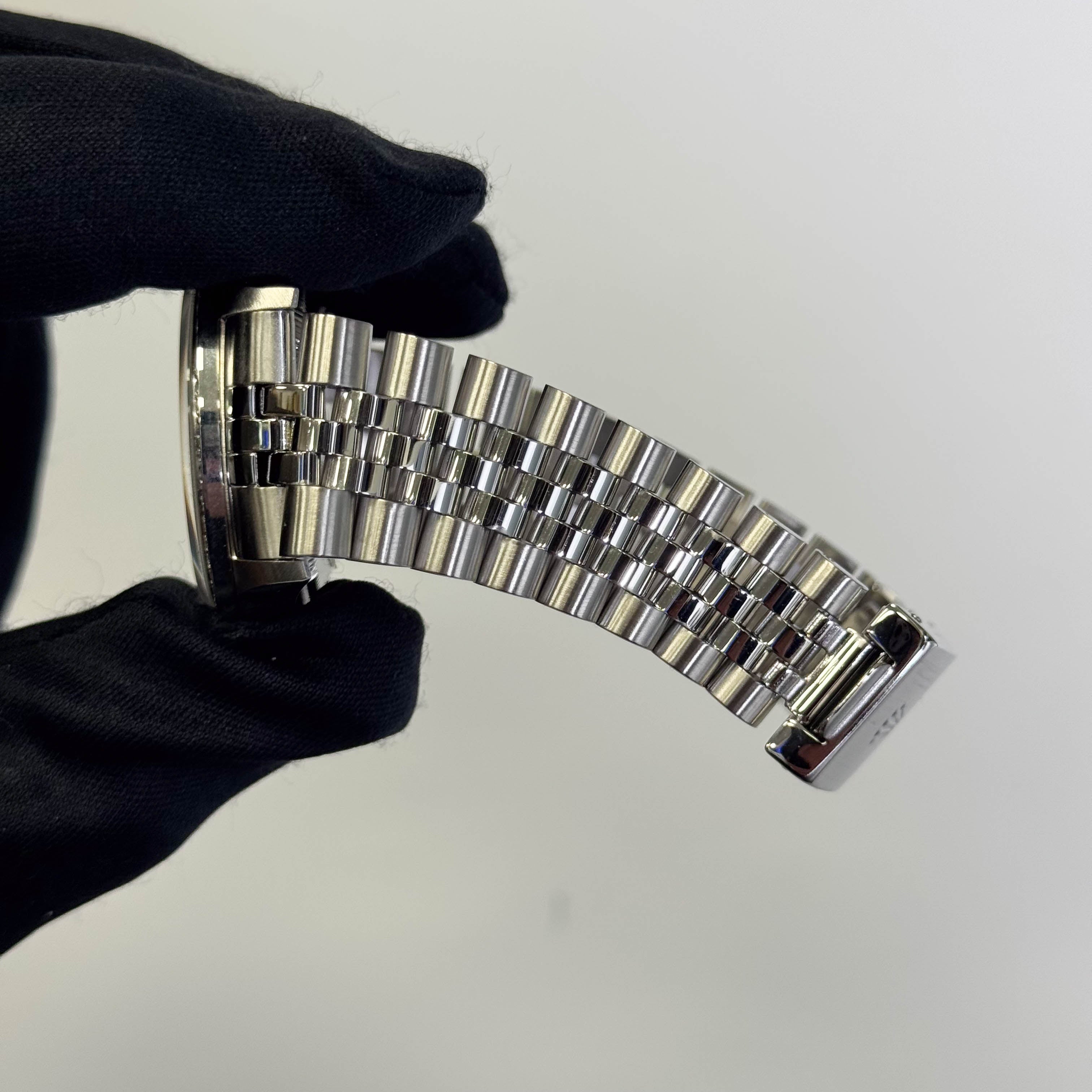 Rolex Datejust 36mm MOP Dial Watch Ref# 16200