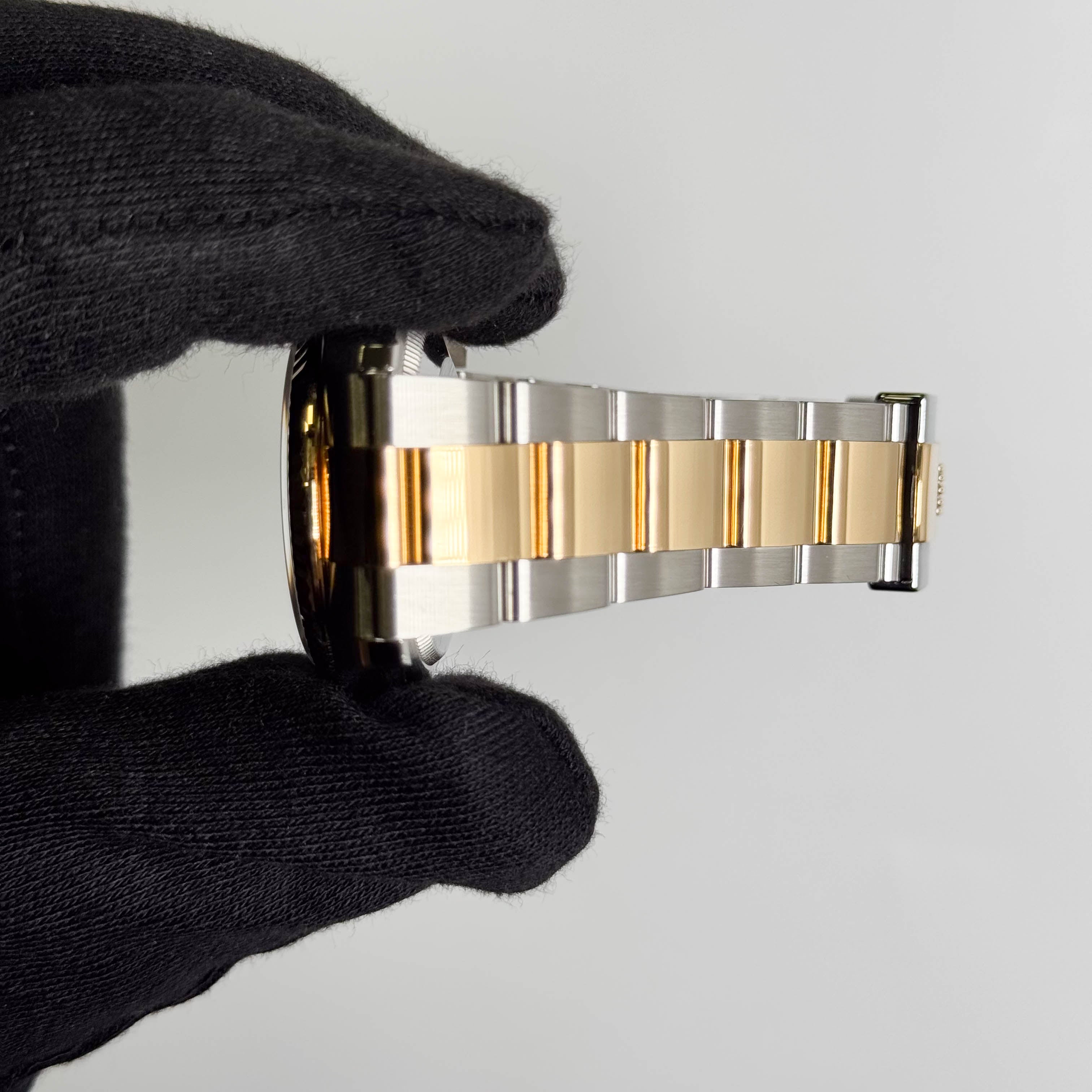 Rolex Datejust 36mm Champagne Dial Watch Ref: 126233