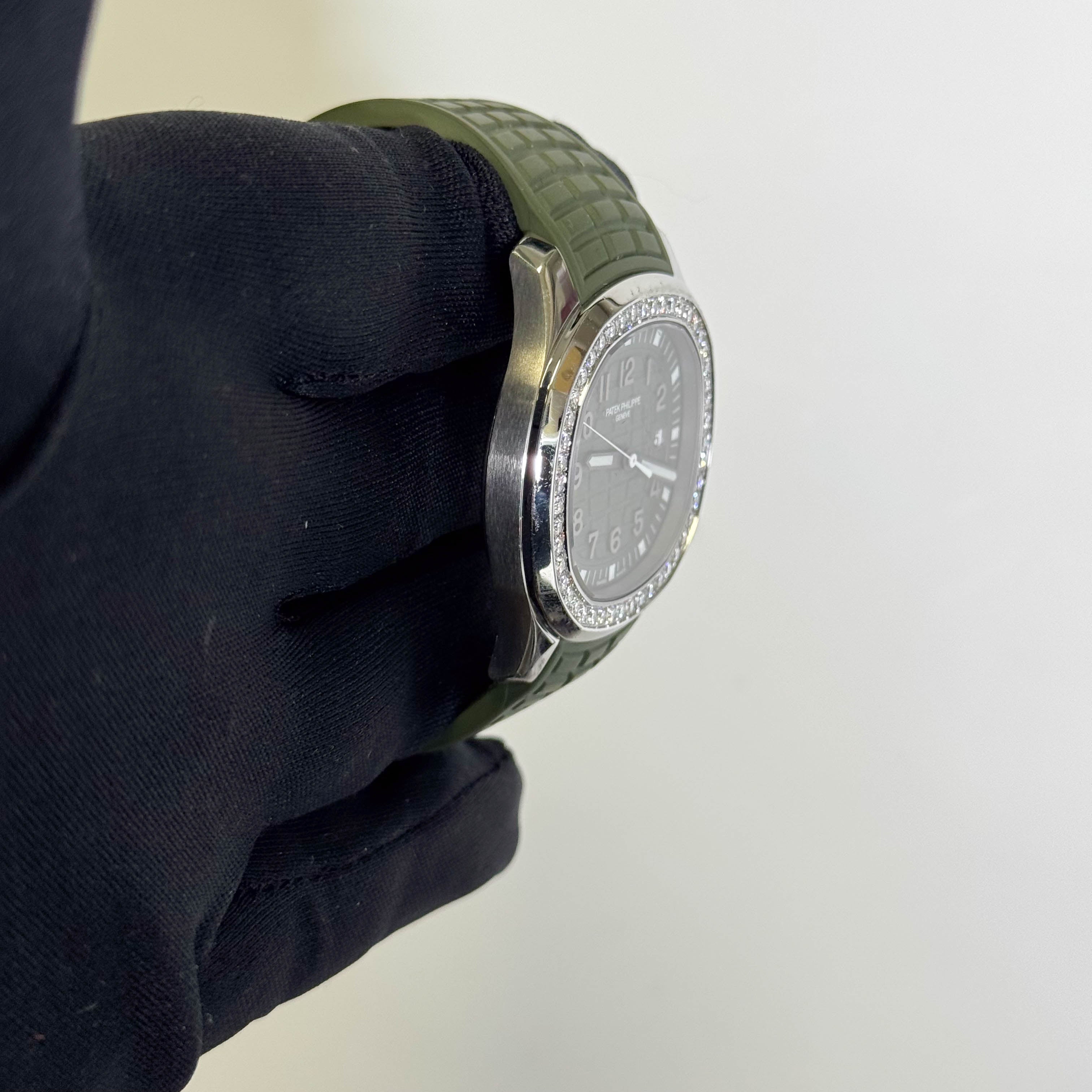 Patek Philippe Aquanaut 38.8mm Green Dial Watch Ref# 5267/200A-011