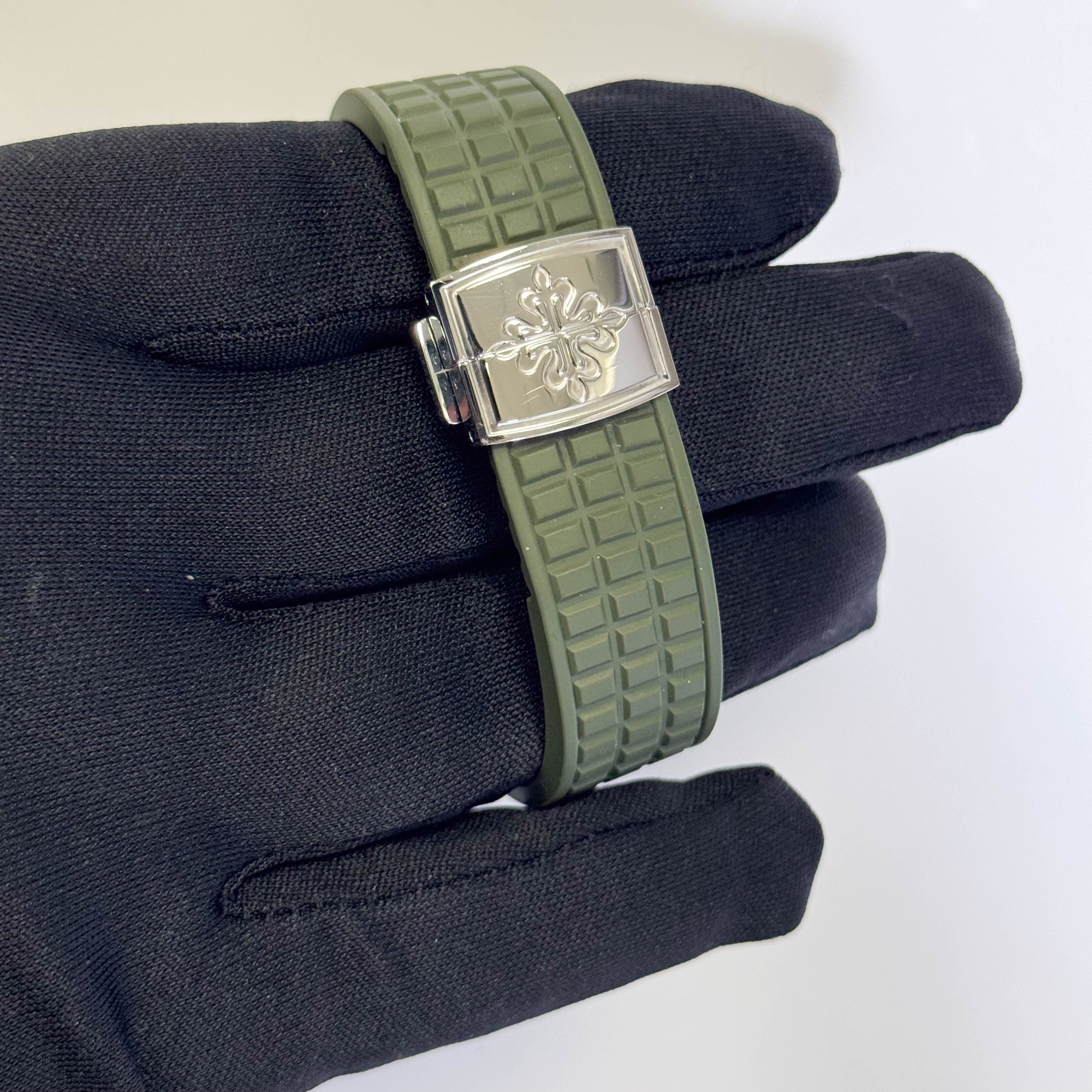 Patek Philippe Aquanaut 38.8mm Green Dial Watch Ref# 5267/200A-011