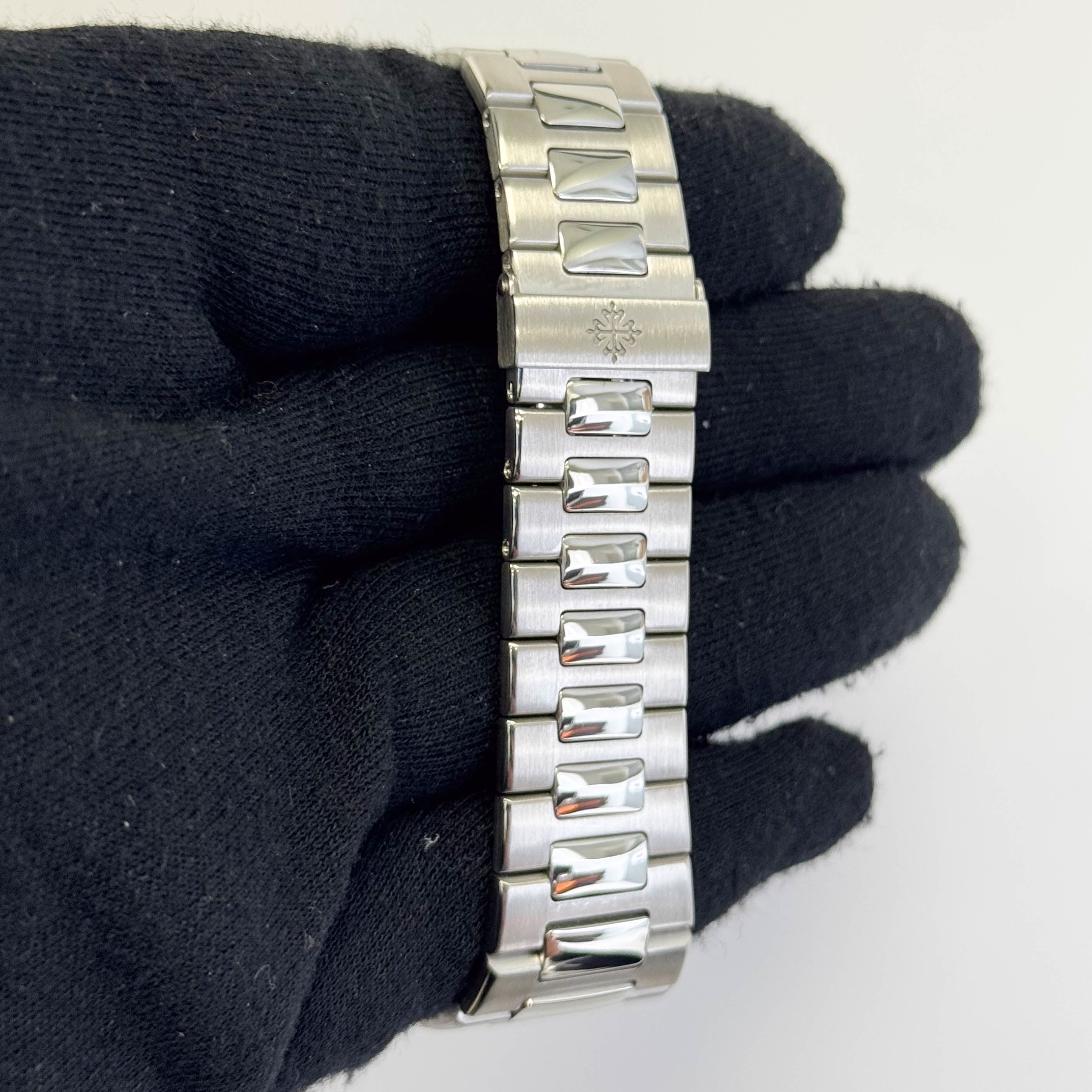 Patek Philippe Nautilus 40.5mm Blue Dial Watch Ref# 5980/1A-001 - Happy Jewelers Fine Jewelry Lifetime Warranty