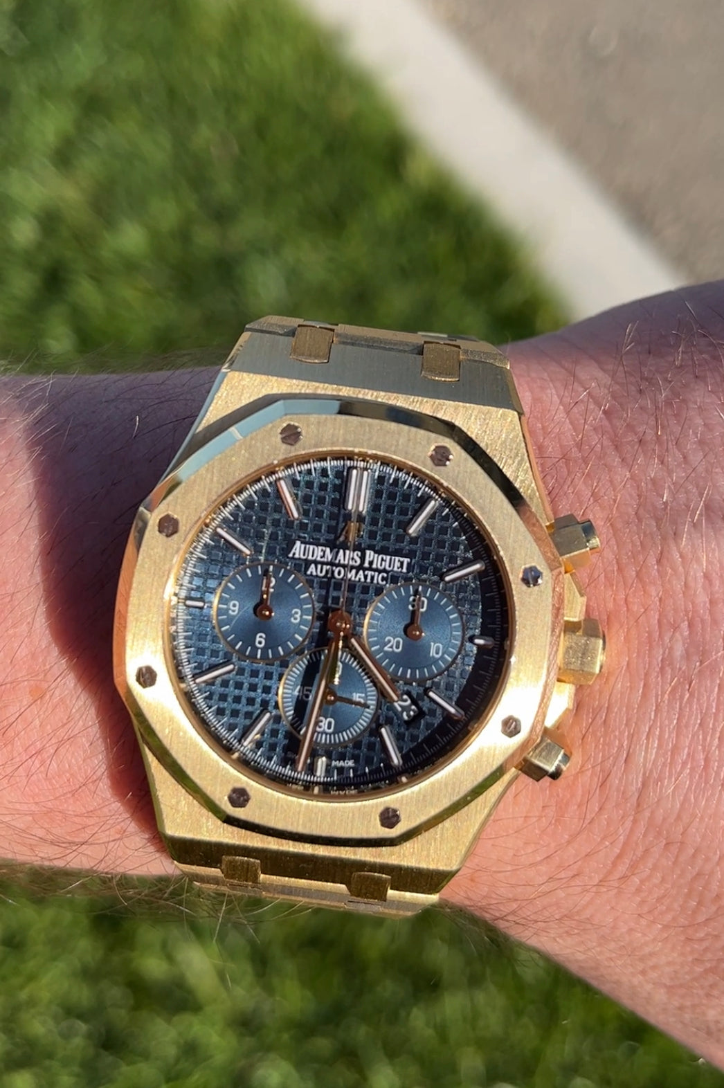 Audemars Piguet Men's Royal Oak Yellow Gold 41mm Blue Chronograph "Grande Tapisserie" Dial Watch Reference #: 26320BA.OO.1220BA.02 - Happy Jewelers Fine Jewelry Lifetime Warranty