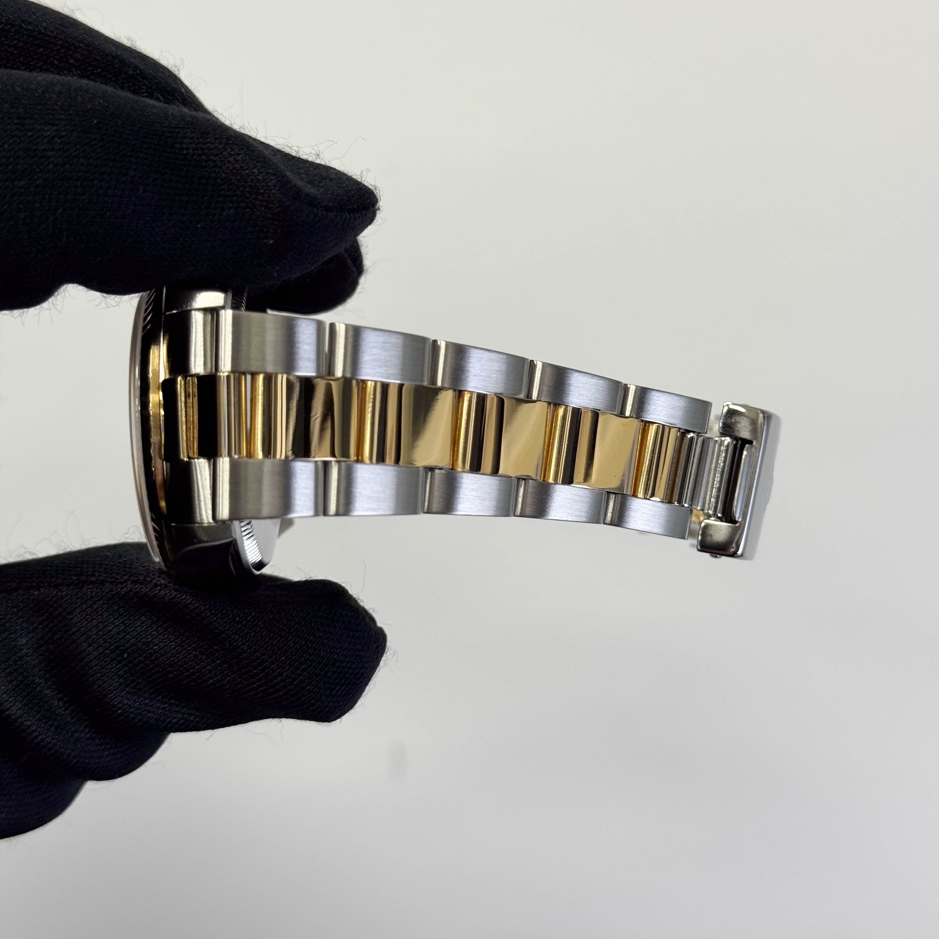 Rolex Oyster Perpetual 34mm Black Dial Watch Ref# 14233 - Happy Jewelers Fine Jewelry Lifetime Warranty