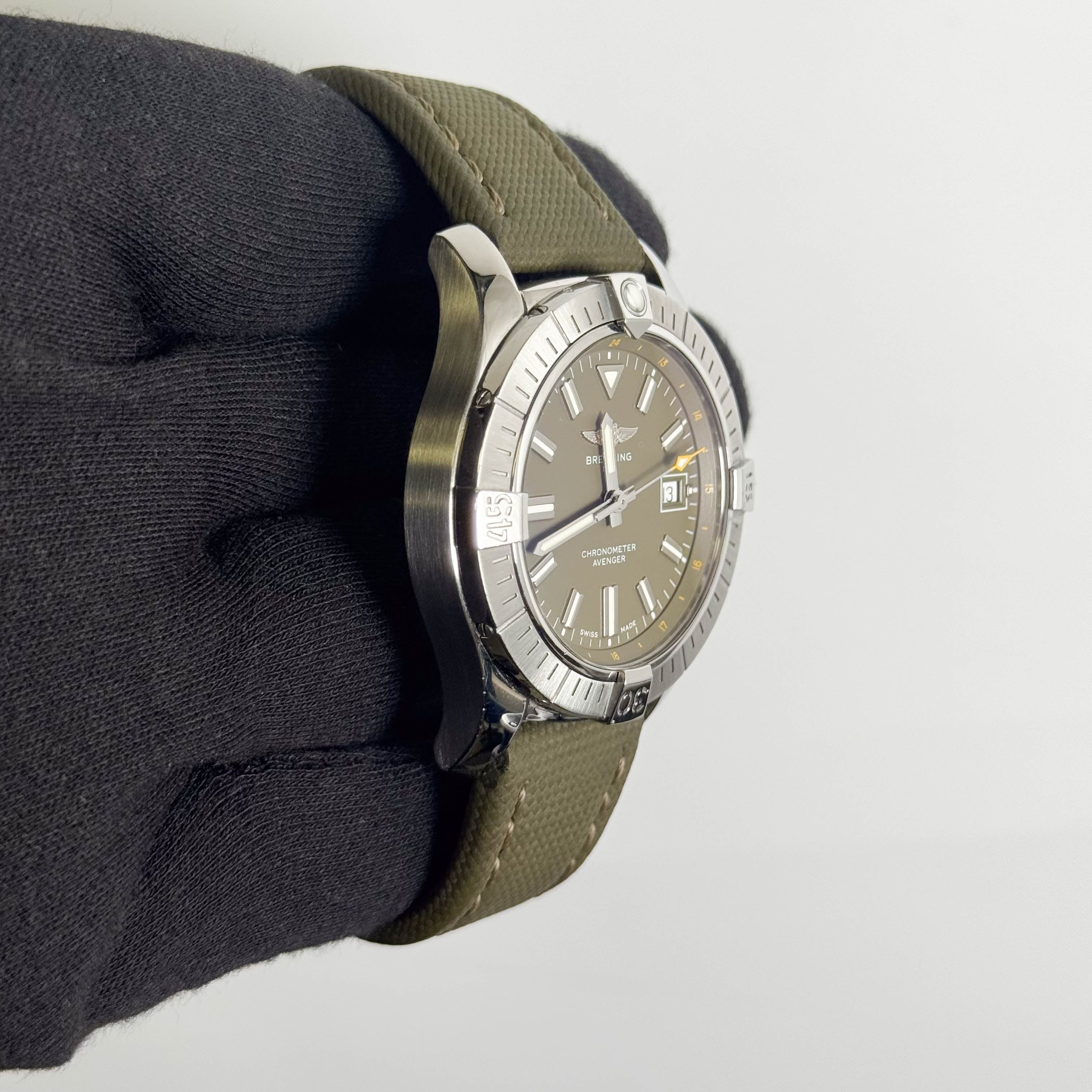Breitling Avenger 43mm Green Dial Watch Ref# A17318