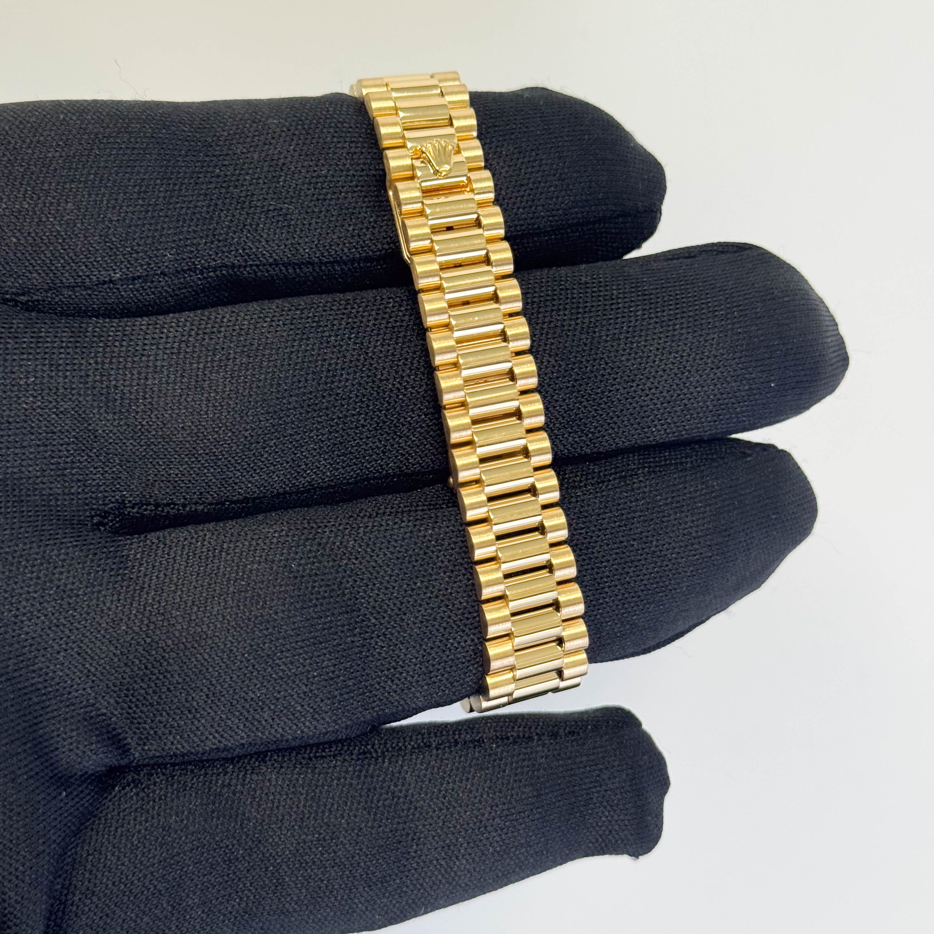 Rolex Datejust 26mm Champagne Dial Watch Ref#  69178