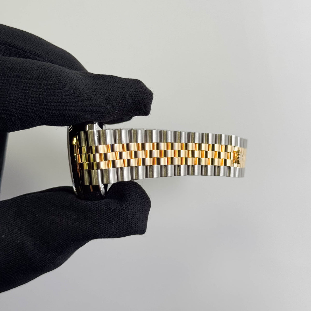 Rolex Datejust 31mm Mother Of Pearl Dial Watch Ref# 278273