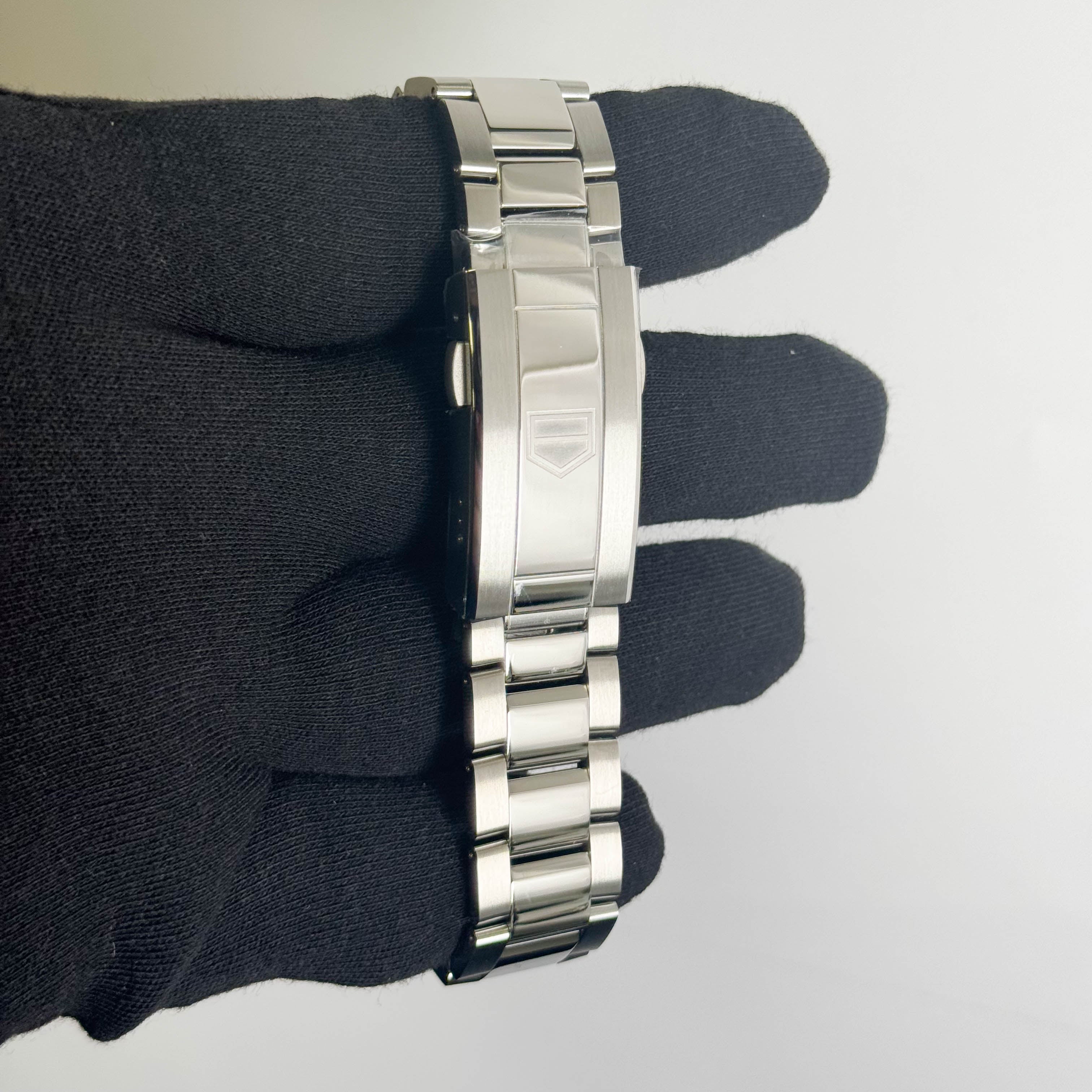 Tag Heuer Aquaracer 40mm Green Dial Watch Ref# WBP1115.BA0000