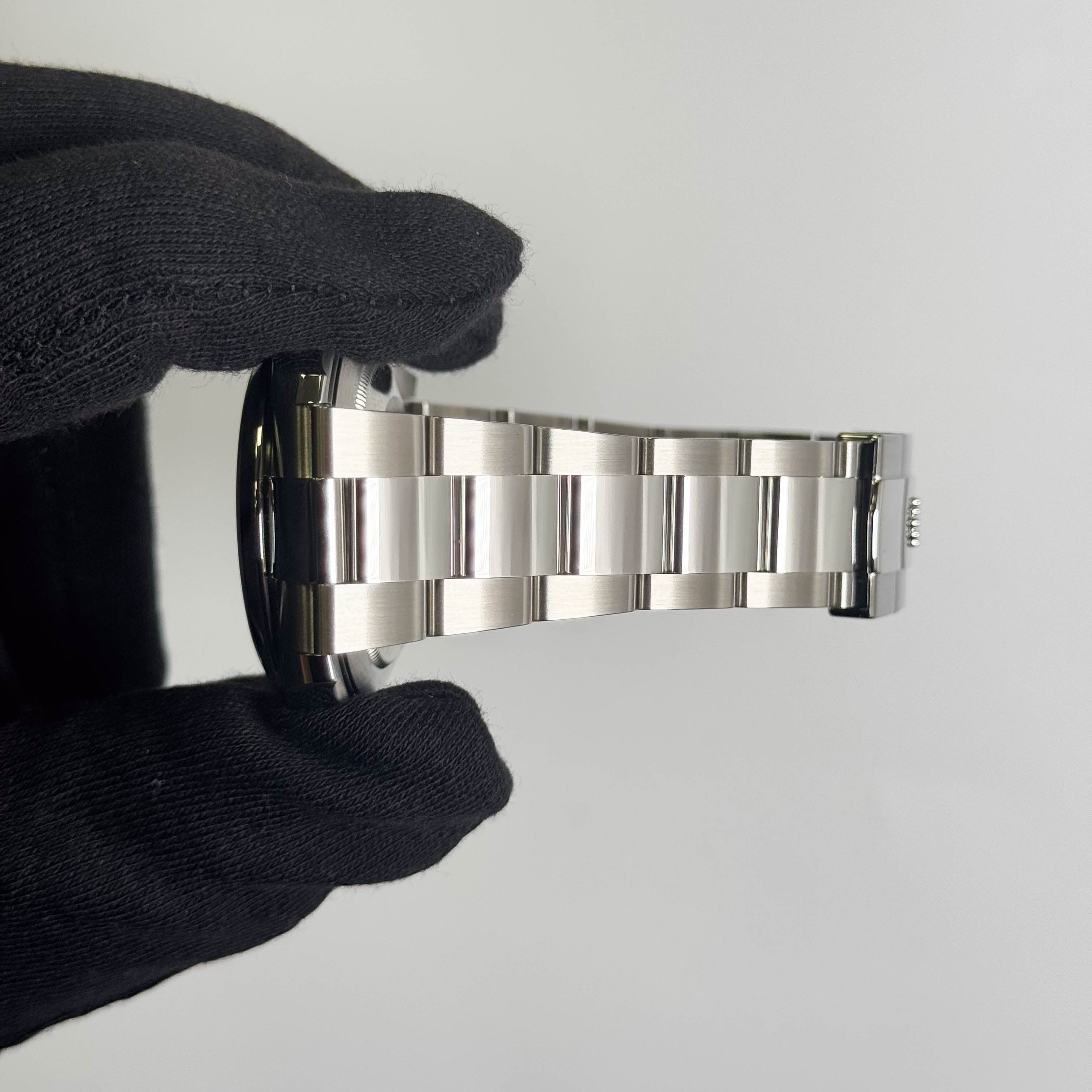 Rolex Datejust 41mm Green Ombre Dial Watch Ref# 126300