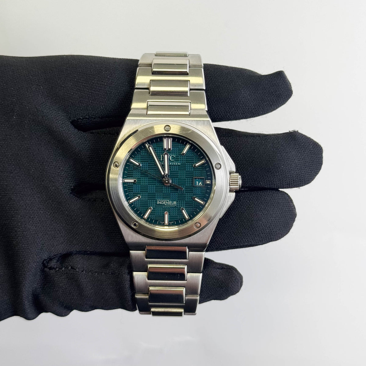 IWC Ingenieur 40mm Green Dial Watch Ref# IW328903